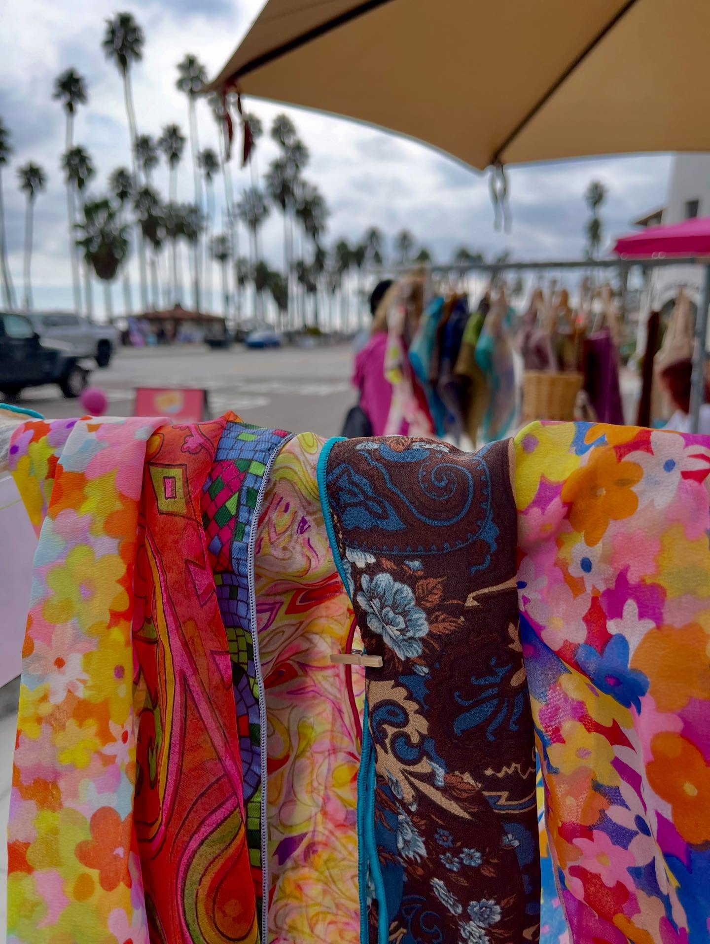💨 Light breeze? No problem
Market #4 by the beach had just enough breeze to keep things lively, so mini hangers and tiny clothespins held my vintage scarves in place from drifting.
Receiving compliments on my scarves and display gave me such a boost!
Huge thanks to my booth neighbors @oceanart600 for helping steady my tabletop stand. The sense of community among market vendors is truly special!
#CoveEcoGear #ContourScarf #CraftedInCalifornia #SantaBarbaraCreatives #CreativeCoast #CoastalCreativity #MakerCulture #SantaBarbaraMakers #SantaBarbaraStyle
#BeachsideBabesMarket