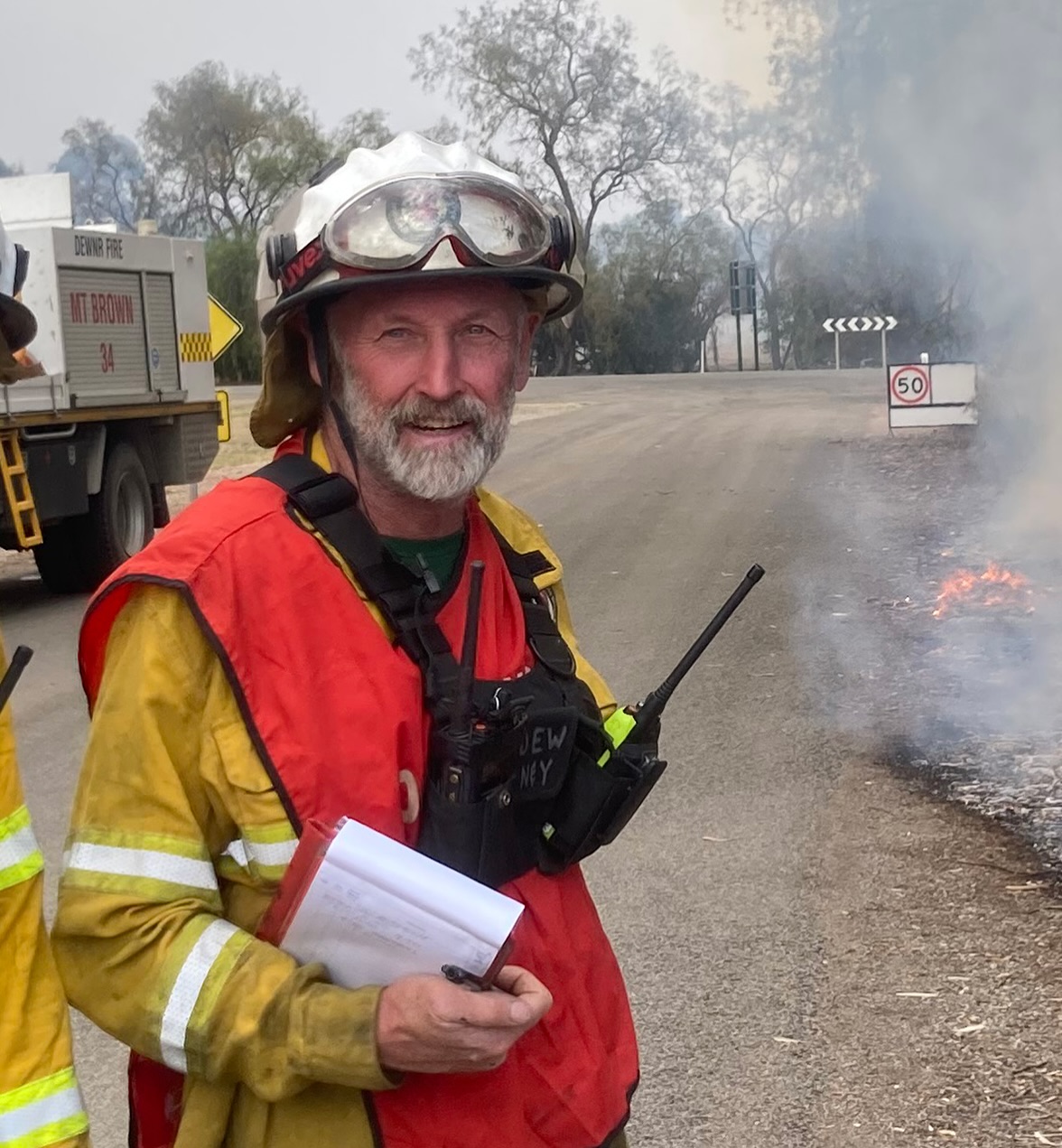 We ask that all NPWS brigade members wear their green NPWS fire t-shirts tomorrow (Thursday) to commemorate the service of Peter Curtis to the department, his friends, his colleagues and his community. Pete meant a lot to so many, and he will be truly missed. Please share this far and wide 💚