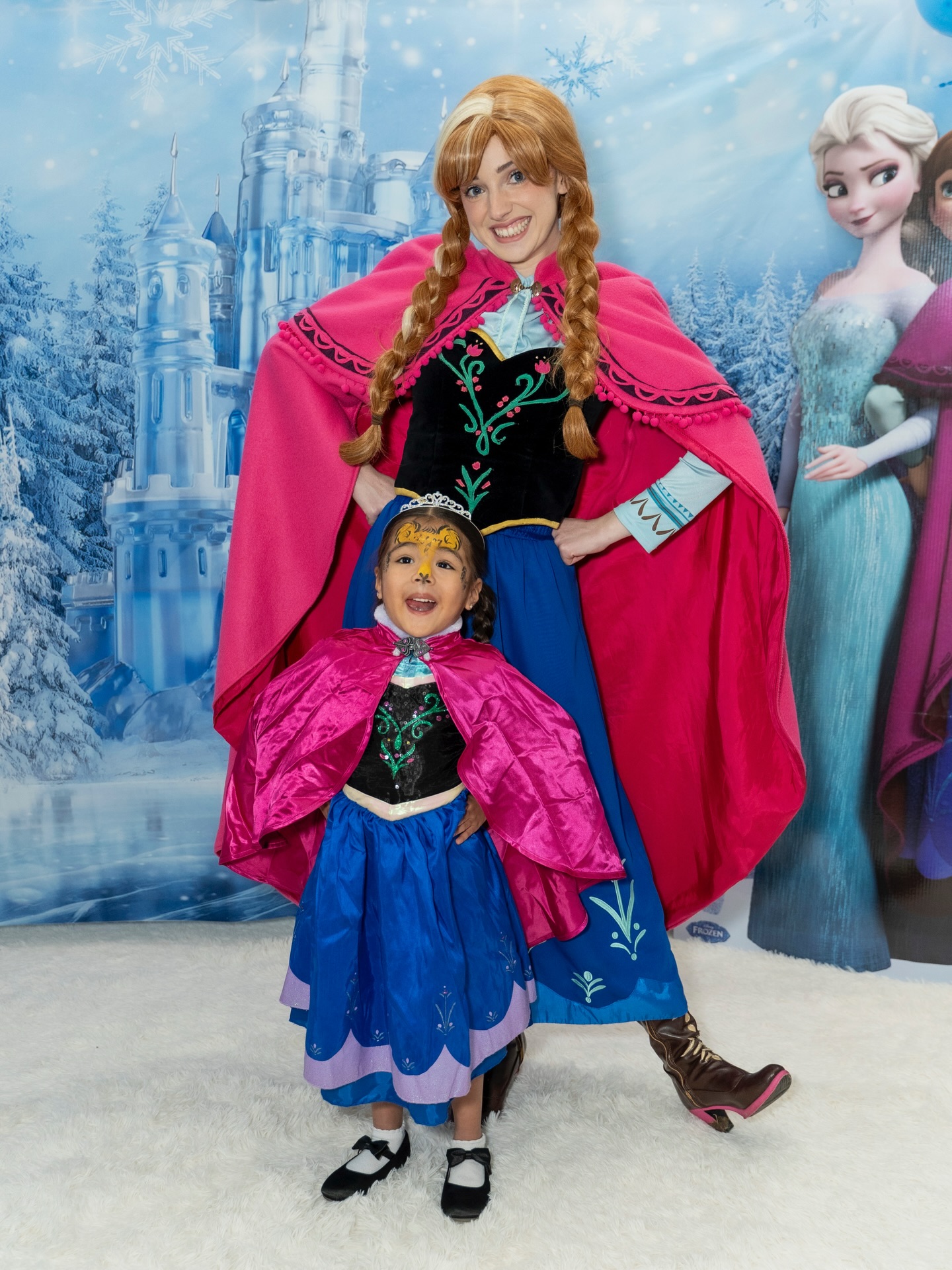 Back to back Frozen Storytimes at @montrosecollective this month! Meet our Snow Princess this Friday at 10:30 am! Wear your favorite holiday or Frozen themed outfits and help us ring in the season! 🎄❄️🎊
.
.
.
#fairestofallparties #montrosecollective #princessanna #snowprincess #frozenparty #frozenkidsparty #houstonprincessparty #houstonpartyplanner #houstonmomsblog #kingwoodmoms #westuniversitymoms #thingstodoinhouston #montrosehouston
