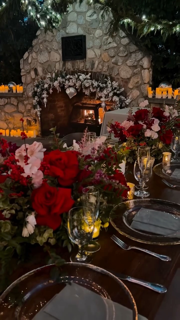 A Magical Corporate Christmas Party at the beautiful
La Villa Bella ♥️
With a perfect team!
Coordinators ~ @starstruckevents
Florals & Decor ~ @irisesdesignsca
Catering ~ @gourmetgourmetcatering
Entertainment ~ @entertainmentexpressdjs
Photo Booth ~ @twenty9pm
#christmas #lavillabella #venue #weloveparties