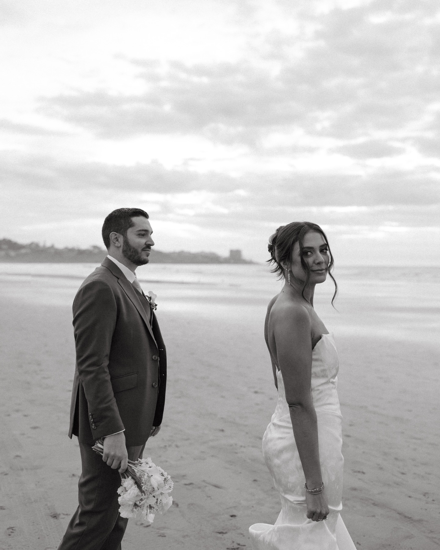 A beautiful November wedding on digital & film ✨
@idoatscrippsforum @beauty.by.laren @mualaciexo
