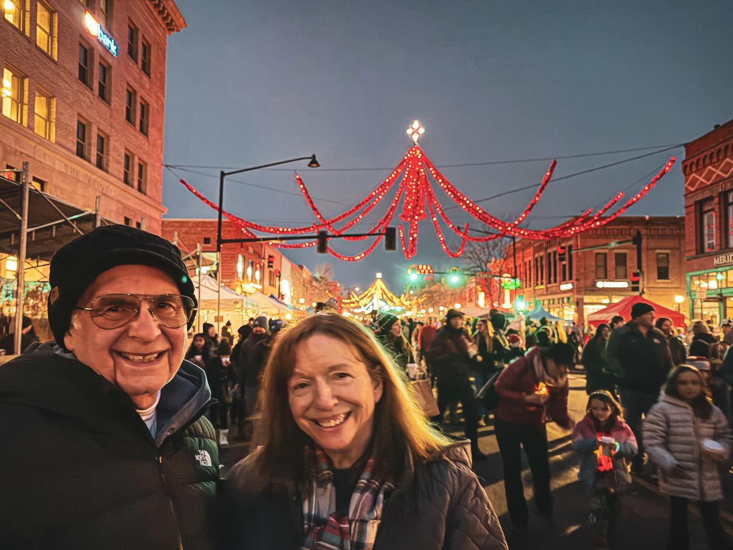 Another fun adventure, and something neither Matt nor I have done before…the Christmas Stroll! 🎄It was fun to take mom & dad to it!