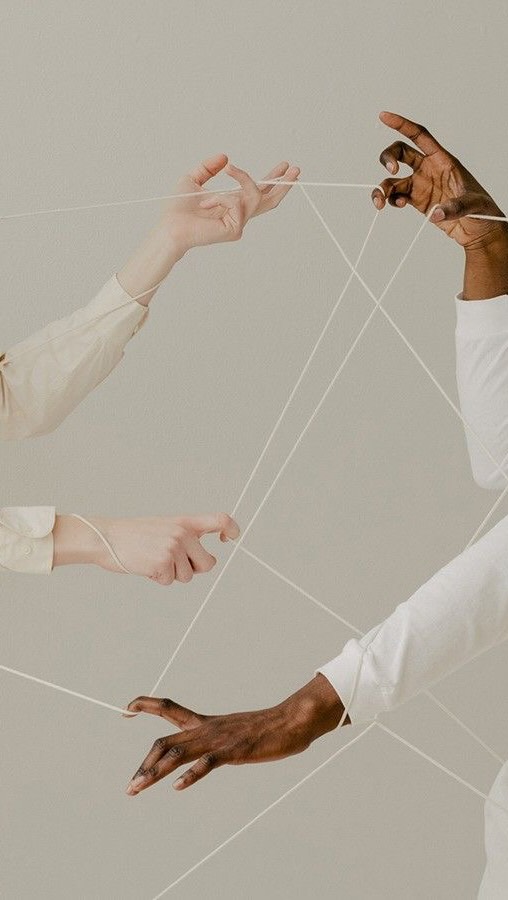 A los 15 días de la aplicación de toxina botulínica realizamos el control.
Este espacio es fundamental porque me permite evaluar que todo esté simétrico, armónico y funcionando exactamente como lo buscamos.
En muchas ocasiones no es necesario aplicar más toxina; simplemente confirmamos que el resultado esté perfecto. Y además aprovecho este momento para revisar otras necesidades de tu piel, resolver dudas y, por supuesto, consentirte por asistir juiciosa a tu control 🤍✨