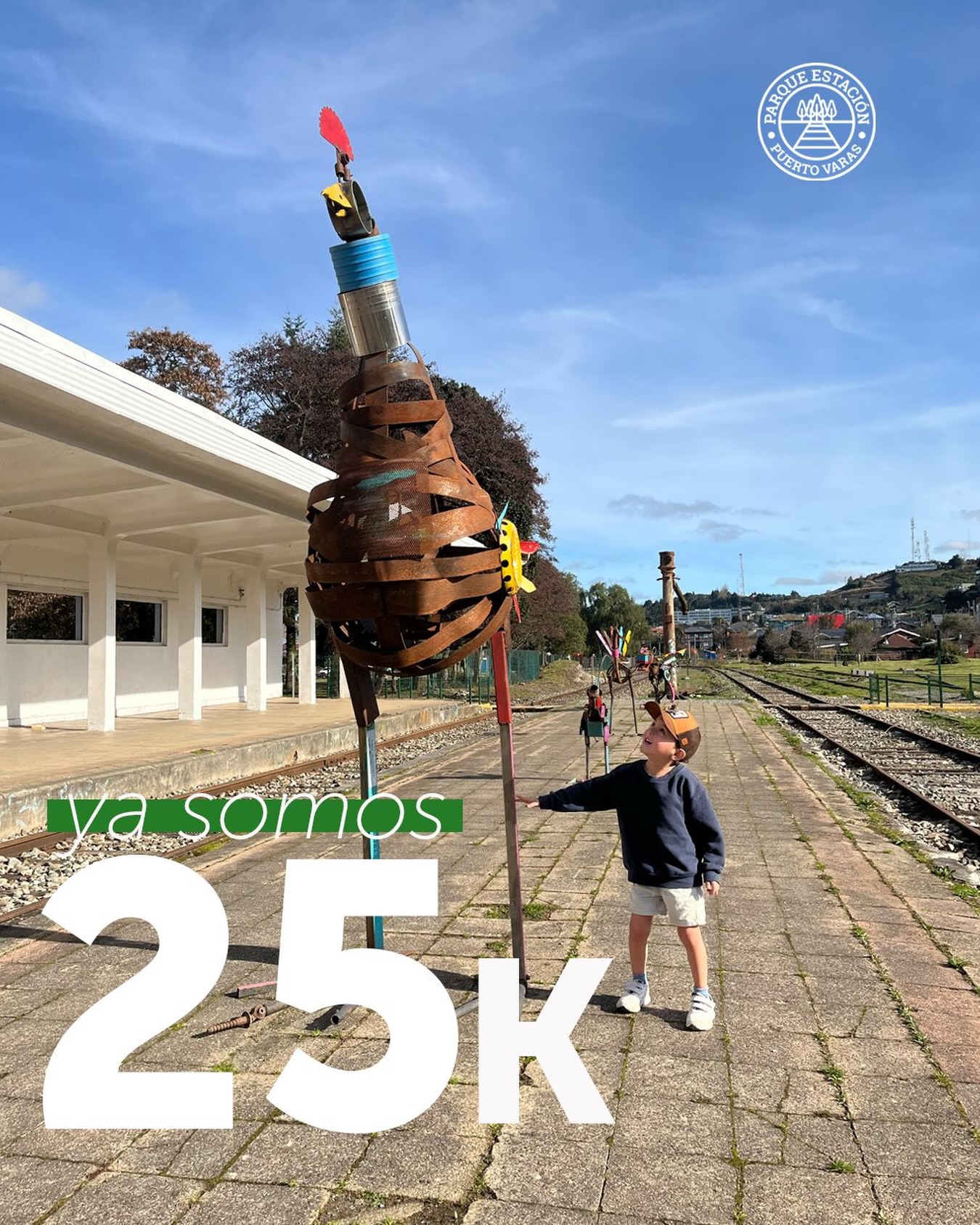 Gana una comida para dos en el Bloque Gastronómico del Parque 🎉
¡No podemos creerlo! Ya somos 25 mil personas apoyando este proyecto que nació del sueño de la comunidad y sigue creciendo y llenándose de vida gracias al aporte de tod@s.
Desde Parque Estación queremos darte las gracias por ser parte de nuestra comunidad y para celebrar te invitamos a participar en nuestro concurso y ganar una comida para dos personas en el bloque gastronómico del parque 🍔🍕🍜
¿Cómo participar? ✨
✳️ Comenta en este post cuál es tu rincón, momento o recuerdo favorito en Parque Estación.
✳️ Etiqueta a la persona con quién compartirías el premio.
✳️ Si quieres, comparte este post en tus historias con el hashtag #elparquelohacemostodos y tendrás más posibilidades de ganar.
⏳El concurso está abierto desde hoy y cierra el 15 de diciembre.
¡A participar! ¡El Parque lo hacemos tod@s! 🌳
#parquestacion #elparquelohacemostodos #hazteparque #puertovaras #parqueurbano