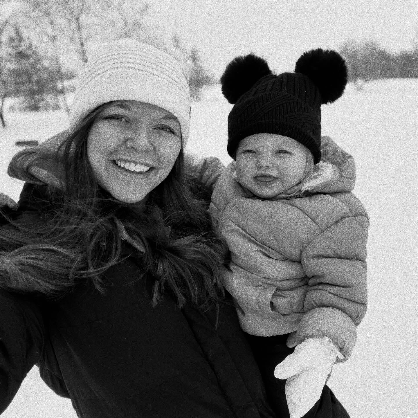 • SNOW DAY ❄️💗☃️ #corememories #scottishae #hotcocoa☕️