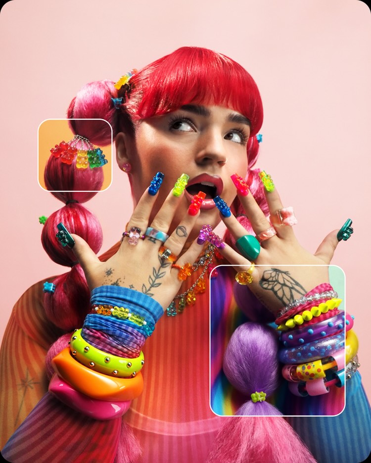 A gente piscou e o Pinterest Predicts™️ 2026 confirmou aquilo que já víamos todos os dias nos nossos pins: as tendências estão mais lúdicas, nostálgicas e deliciosamente caóticas. Entre jujubas fashion, vibes glaciais, broches dramáticos e viagens místicas, o futuro vem com zero pressão e muita personalidade.
Se 2026 vai ser assim, estamos prontíssimos para seguir salvando tudo! Corre pro link da bio para ver o relatório completo e nossas apostas favoritas.
#PinterestPredicts #Tendências2026 #EstiloDoFuturo #MoodboardDoAno #InspoDiária