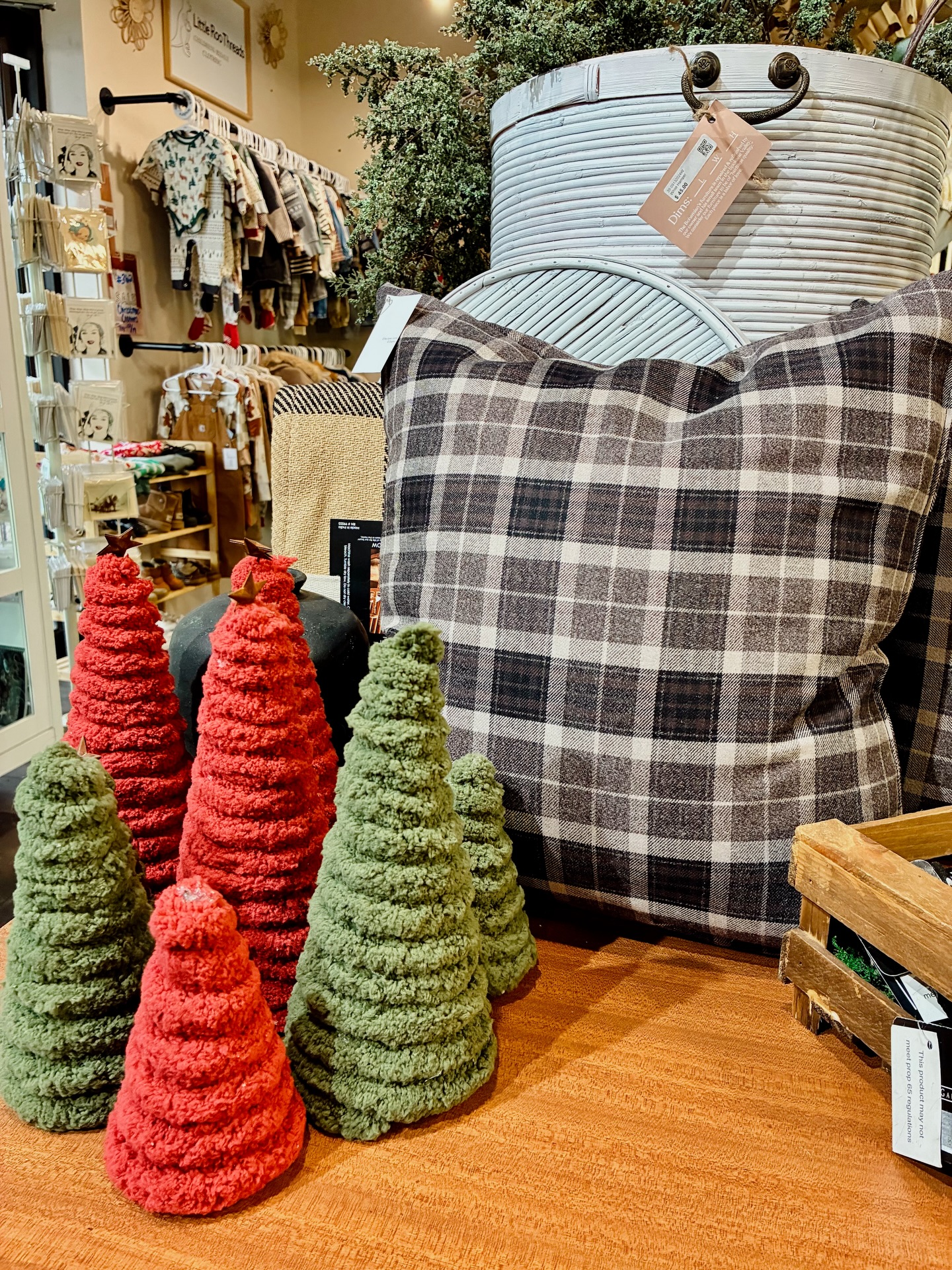 Christmas doesn’t look the same for everyone — and that’s the magic of it. ✨
Maybe you’re drawn to:
🎀 Pink + sparkly Christmas — whimsical, fun, and a little extra
🎄 ’90s nostalgia Christmas — bright colors, playful patterns, and all the throwback feels
❤️ Classic red + green — timeless, cozy, and full of tradition
🤍 Minimalist Christmas — muted tones, natural textures, calm and intentional
There’s no “right” way to decorate — just the way that feels like you.
Your home should tell your story this season, and we love seeing all the different ways Christmas comes to life.
Which style are you? 👀✨
#ChristmasStyles #BohemianChristmas #HolidayDecor #SpokaneLocal #PNWChristmas #HomeForTheHolidays