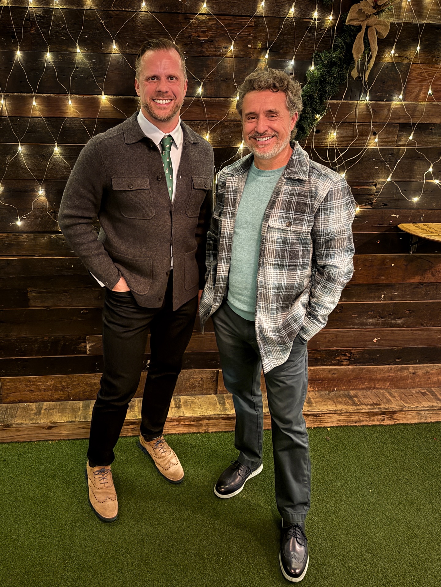 Last night was a great evening celebrating the Christmas season with our brokerage. @theblvdcompany
Grateful for a strong partnership, supportive leadership, and the relationships that make this business meaningful. It was especially nice to enjoy the night alongside our spouses and friends.
Wishing everyone a joyful holiday season. ššāļø