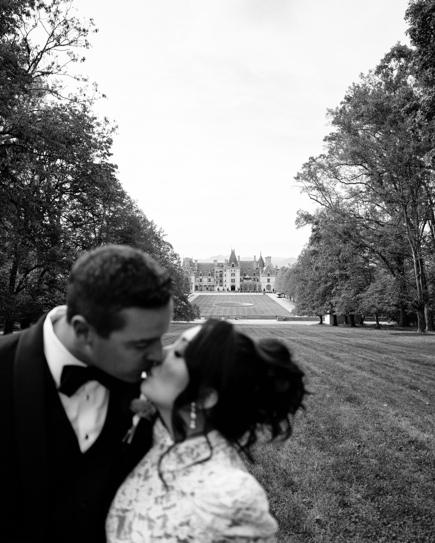 A timeless celebration set within the iconic grounds of the Biltmore Estate
Wedding Planner: @marybellevents
Venue: @biltmoreweddingsnc
Photographer: @clichephotographers
Videographer: @chasingmozart
Florals: @floraasheville
Hair & Makeup: @blushasheville
Dresses: @jennyyoo @kleinfeldbridal
Film lab: @carmencitafilmlab
#biltmoreestate #biltmorewedding #biltmore #weddinginspiration Wedding at the Biltmore Estate NC shot on 35mm film