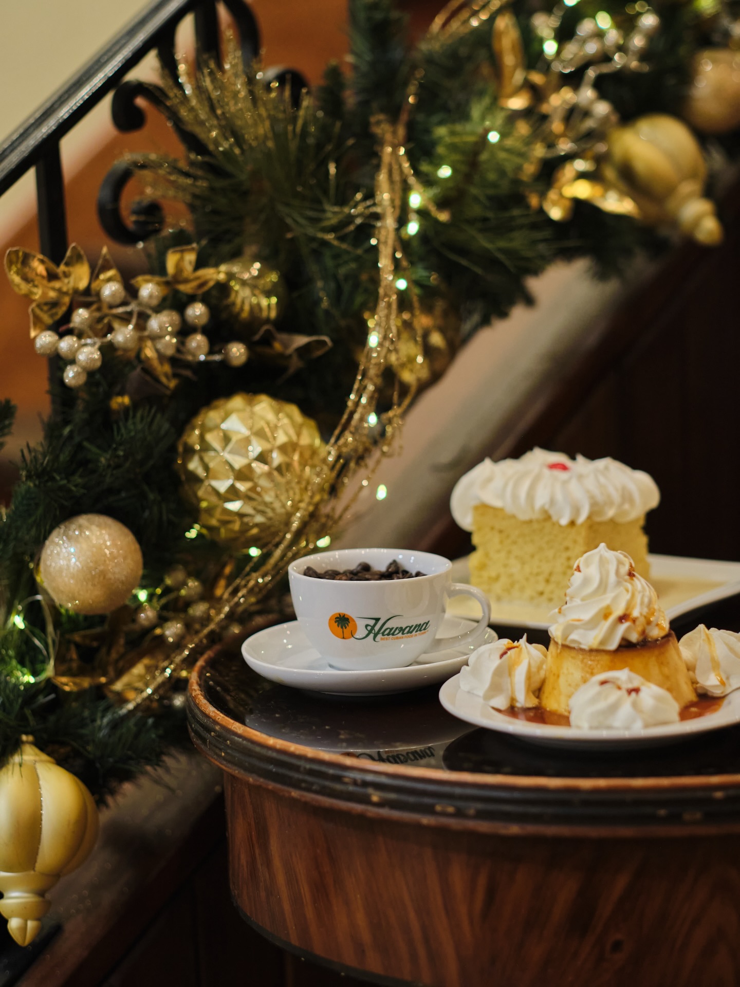 ‘Tis the season for cafecito and sweet treats. 🎄#havanacubanfood