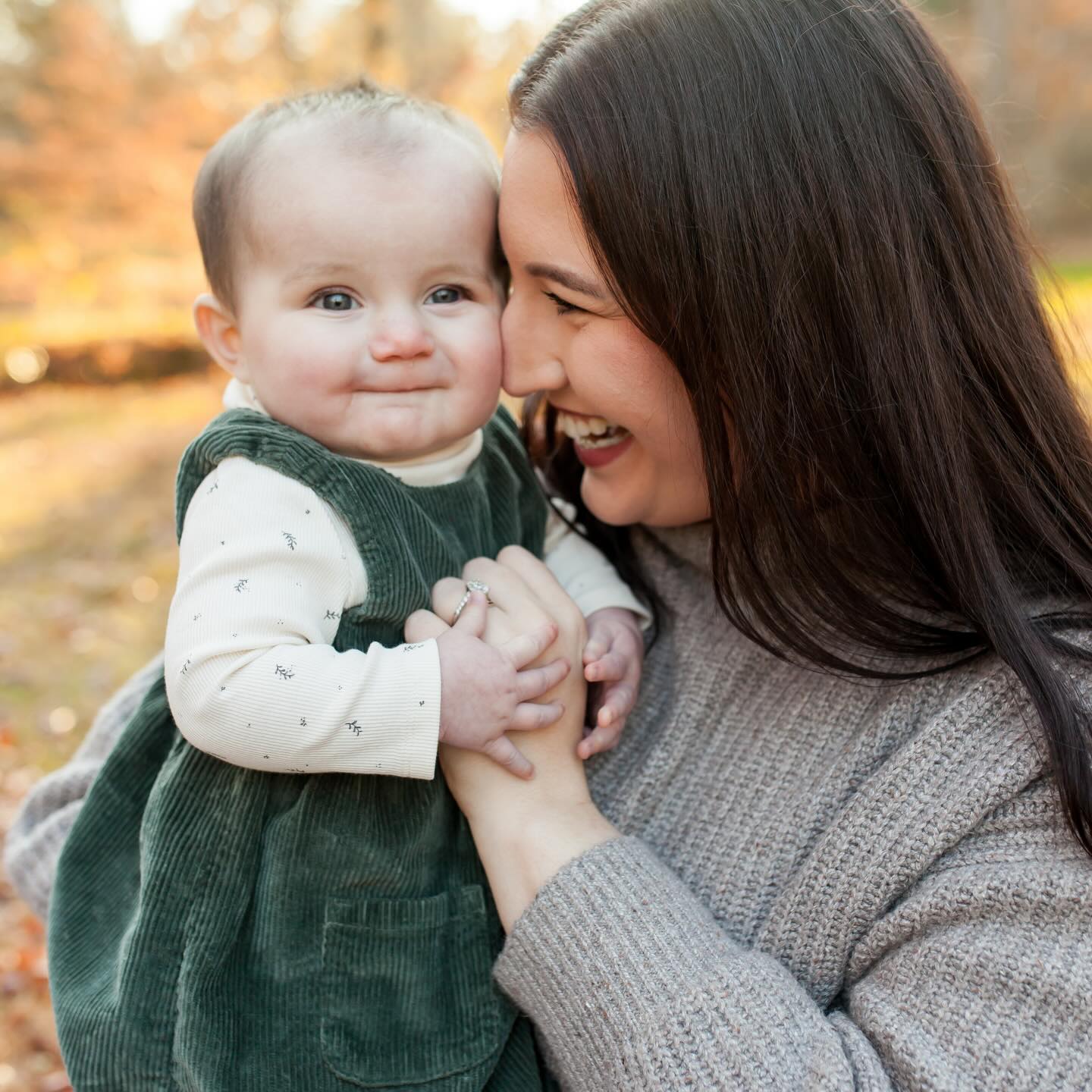 I know there is snow in Philly but I still have fall photos to share โฆ ๐ like this beautiful newborn session from late November.
โโ
Baby Photography Philadelphia
Newborn Lifestyle Photographer
Philly Family Photography