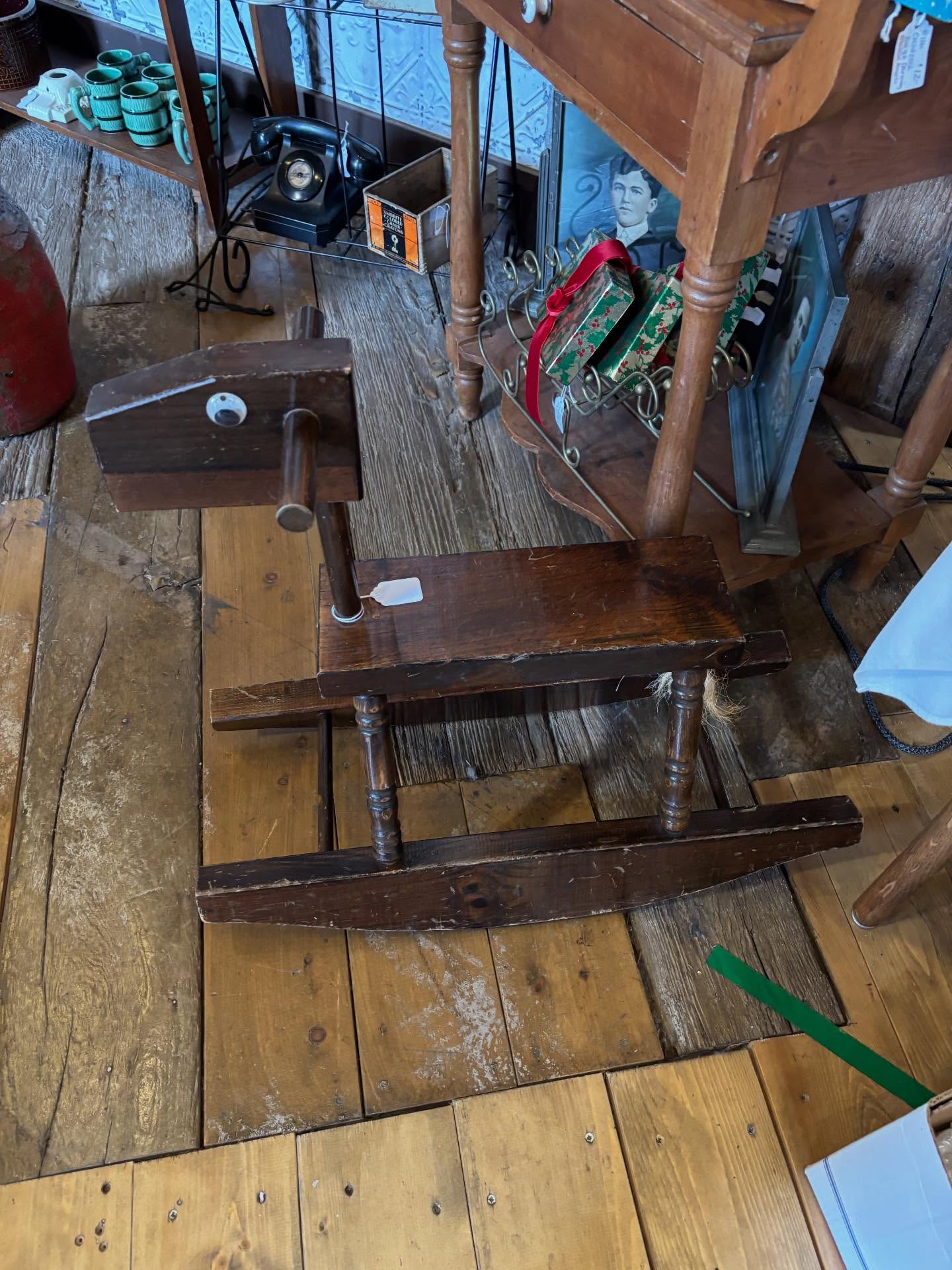 Added a few more things to my booth at Dutch Lady Antiques in preparation for the Christmas open house this weekend!!! #junkismylife #welcomehomevintagetour #vintagedecortour #vintagechristmas #vintage nappaneeindiana