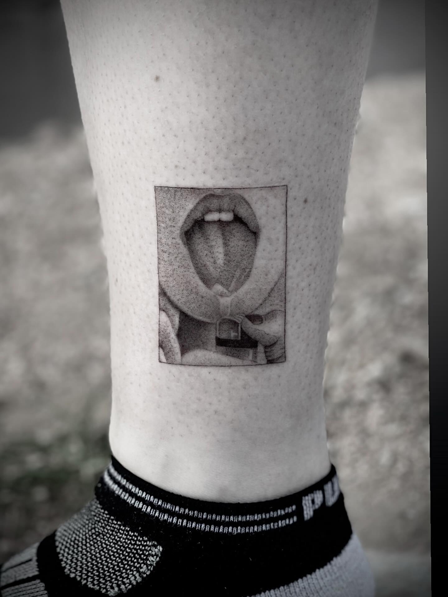 🔥 Fresh banger from @chica_myra Myra! 🔥
Absolutely loving this tiny-but-powerful micro-realism piece she dropped today. The detail, the softness, the texture — all packed into such a clean little frame. Myra just has that eye for turning simple concepts into something super bold and memorable.
It’s always awesome watching her bring these ideas to life at the shop — every piece has its own vibe, its own attitude, and this one fits that perfectly.
If you’ve been wanting something small, detailed, and punchy like this, hit her up. She’s been killing it lately.
#tattoo #microrealismtattoo #finelinetattoo #artstudio #tattooartists #tattoolife #tattooart #inkedup #tattoosofinstagram #tattoo shop #microtattoo #blackandgreytattoo #artistspotlight #supportyourartists
#truegrittattoosnewmexico #AlbuquerqueArtist #AlbuquerqueTattooArtist #AlbuquerqueTattooShop #FemaleTattooArtist #FemalesSupportingFemales