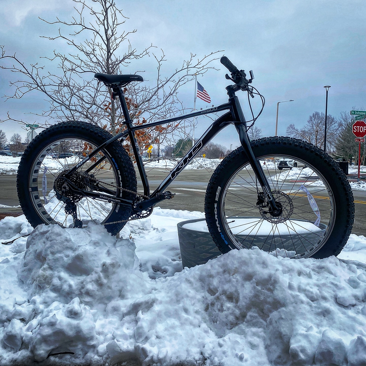 We now have Fat Bike RENTALS available! With many groomed trail options in the area including Woodpecker in Coralville and Sac & Fox in Cedar Rapids, now you can try out fat biking to see what it’s all about. There are also two Global Fat Bike Day Events happening this weekend, one hosted by LAMBA in Cedar Rapids, or join us and ICORR for a fun filled day as we stomp around Iowa City! Check the rental page of our website for info and to reserve a rental! DM us for details on both Global Fat Bike Day Rides.
.
#sugarbottombikes #iowacity #cedarrapids #globalfatbikeday