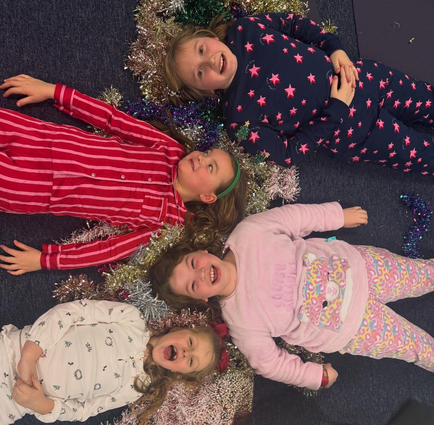 Last Class of 2025 🎄 Thank you all so much for another wonderful year at My Yogi Bairns 🫶🏻 wishing all of my lovely yogis and their families a very Merry Christmas 🥰