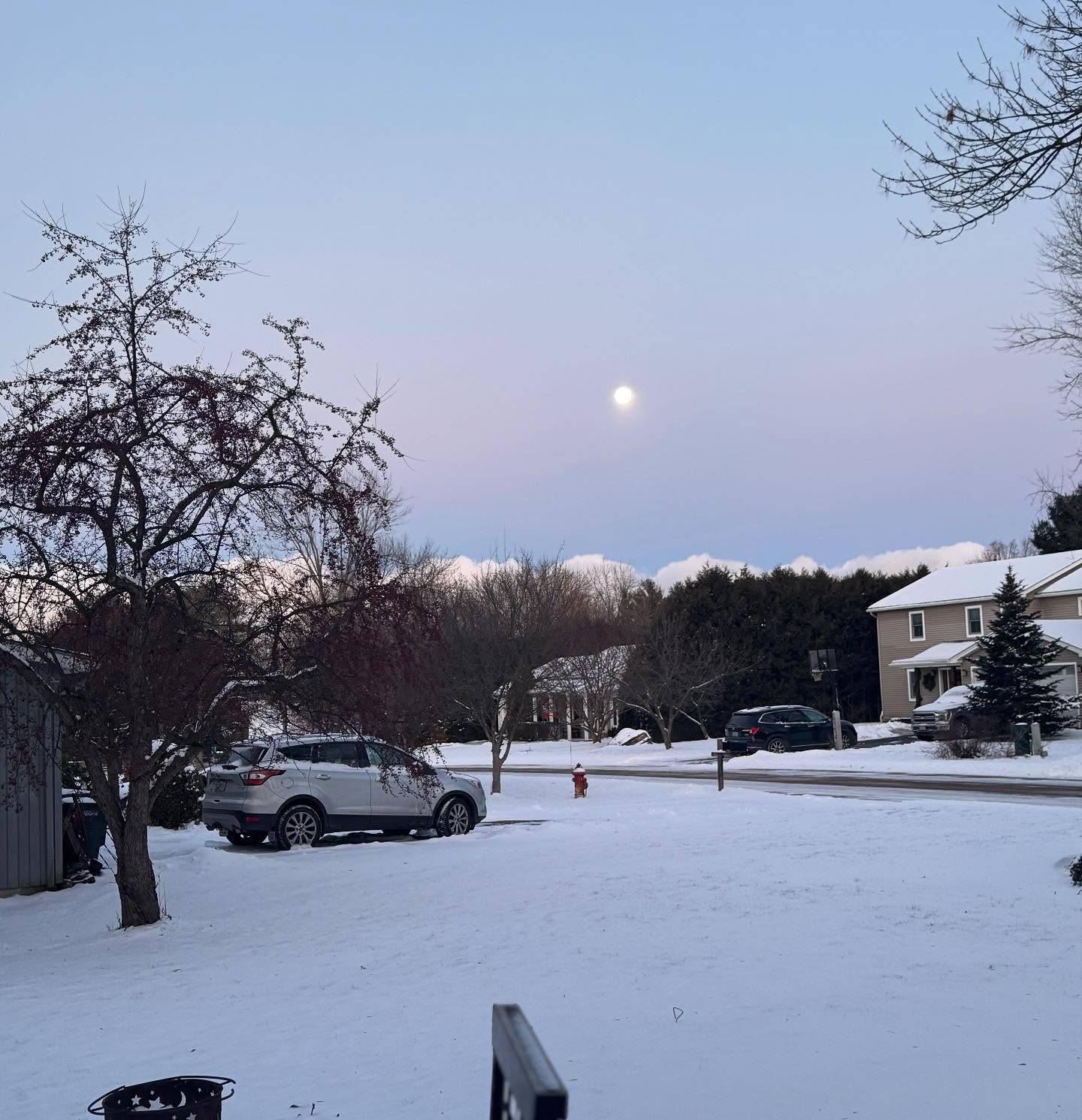 Moon morning. Xo
