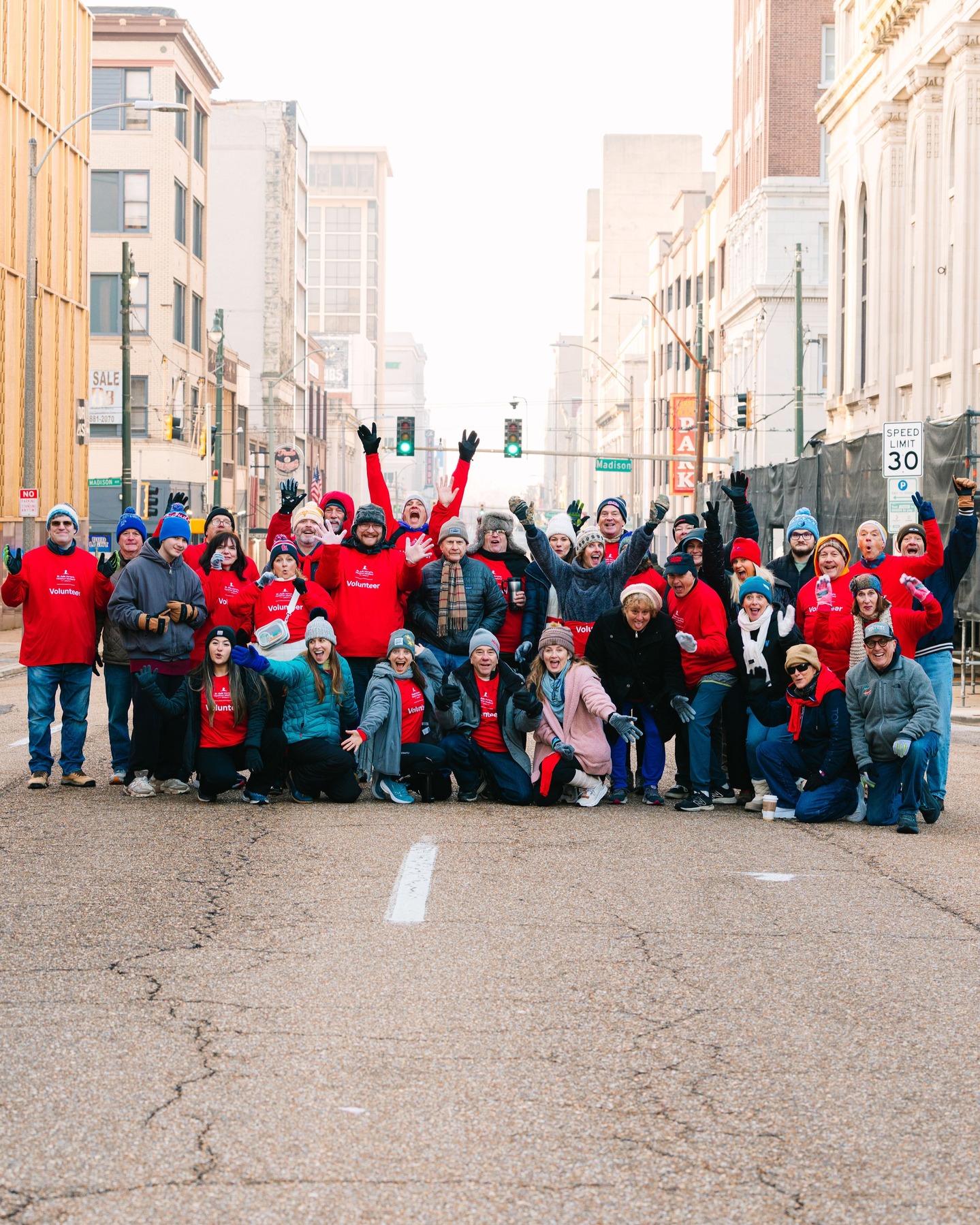 That feeling before the @stjude full and half marathon runners zoom by for a quick sip 🎉 Proud of my city! ❤️ #ForTheKids #StJudeMarathon #Memphis