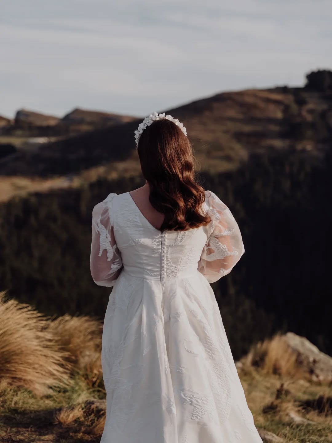 B U T T O N S
Its all in the details that define the dress. I absolutely love a button detail to compliment a gown and create some detail at the back.
Have you thought of adding buttons to your gown?
#buttondetail #weddingdress #bespokegown