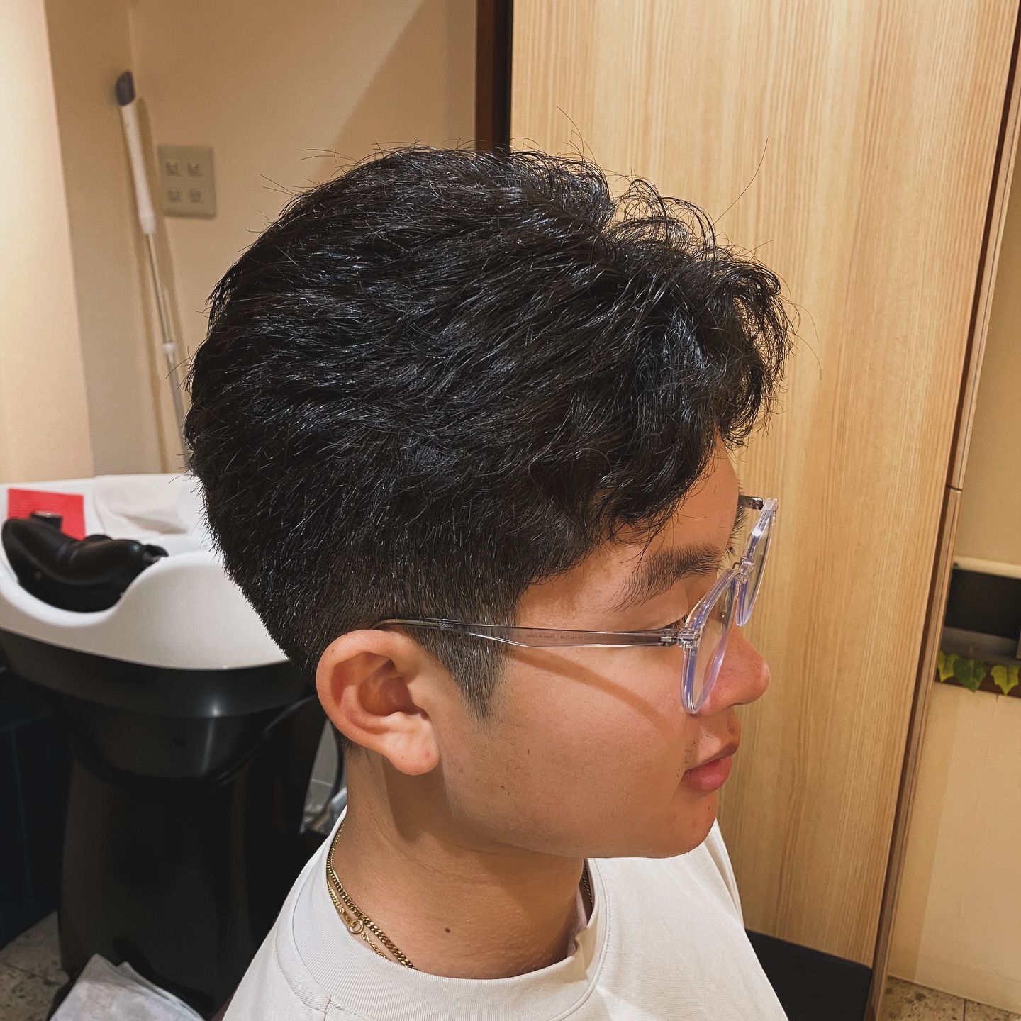 Cut&shave💈
癖を活かして扱いやすい長さにすることで個性を活かしてみてはいかがでしょう。
SALON→ @storia_salon
《メニュー》
Cut 5500円(税込)~
Cut+Shave 9350円(税込)~
《オプション》
Parm +7700円(税込)
color +7700円(税込)
完全予約制
営業時間
11時~21時
東京都調布市国領町にある理容室HLFの個室を利用して施術しております!
調布市国領町4丁目25-9理容室HLF内個室
ご予約はプロフィールリンク又はDMからお待ちしております!
#classics #thecuttersway #haircutting #methode #schoolofedgycraftsmanship #suithairstyle
#vintagehair#athens #global #classicstyle#oldstyle#oldschool#suitstyle
#日本#東京#メンズヘア#ビジネスマン#理容師#美容師#調布#国領#マンツーマン#調布美容室#国領美容室#調布理容室#国領理容室#バーバーショップ#メンズ美容院