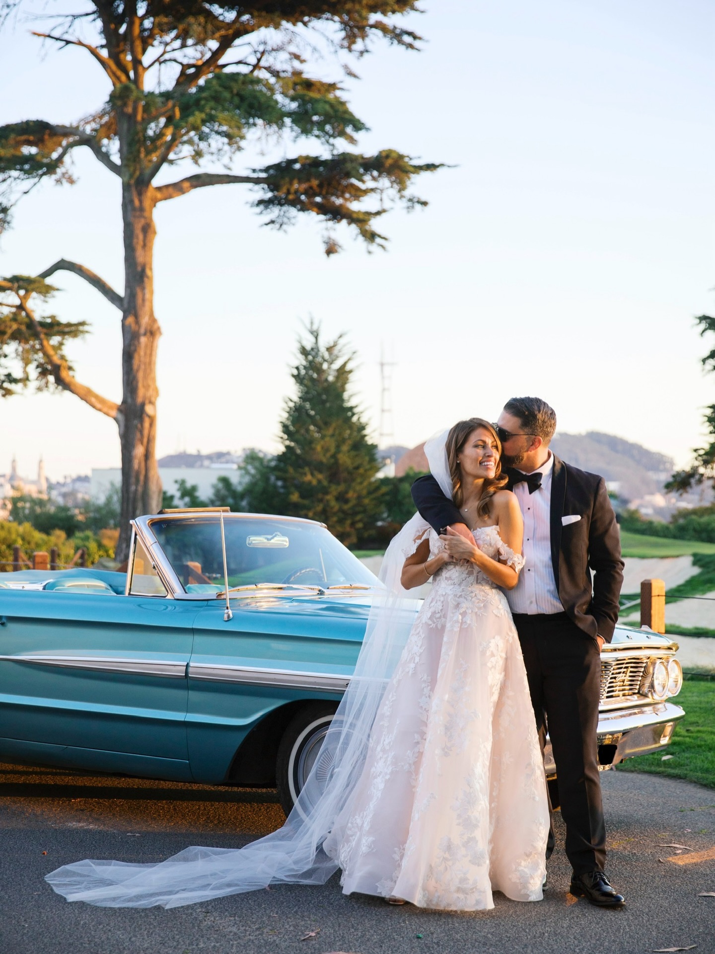 I love you to the (Ford) Galaxy & back🪐
•
•
•
#presidiogolfcourse #sanfrancisco #wedding #sfwedding #weddingvenue #weddingday #presidio