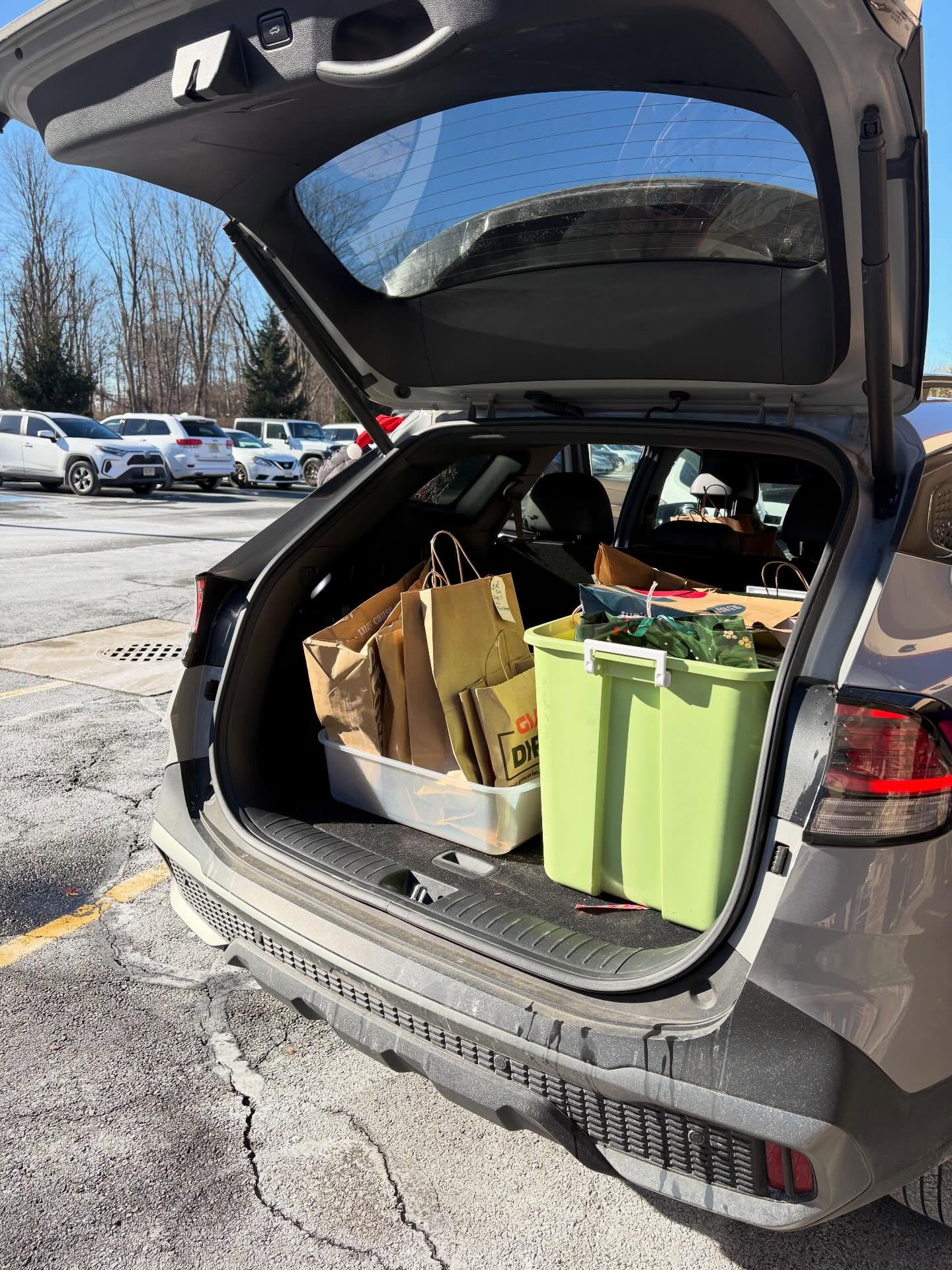 Another successful year with collecting toys and gift cards for the kids at #roxburysocialservices!!!!
Thank you to all that contributed πππ€Άπ
πππ€Άπ
HAPPY HOLIDAYS
