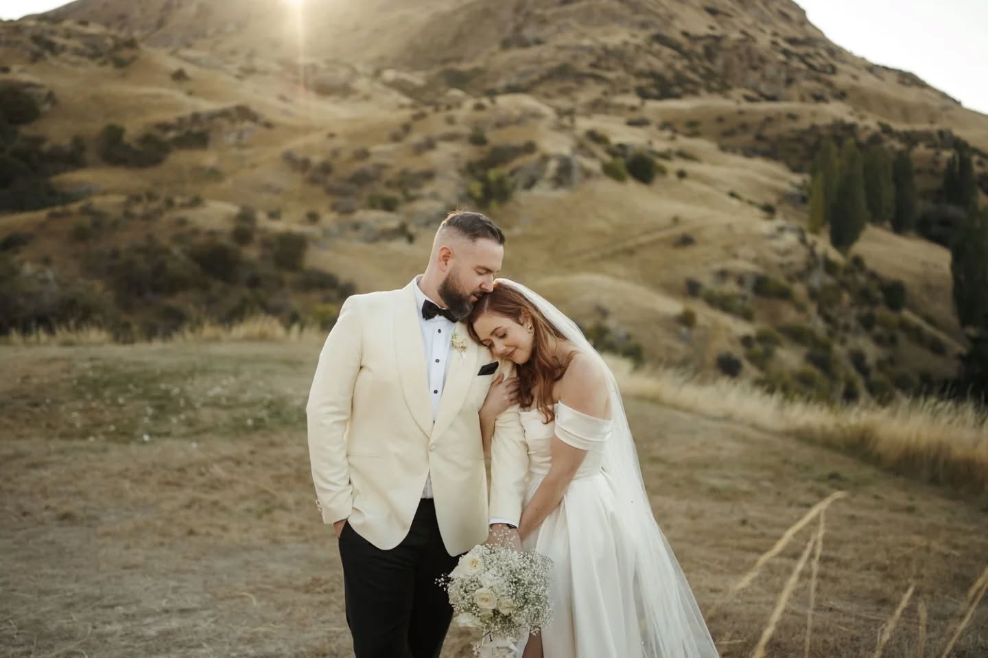 S A F E
Bespoke for Kate ✨️
26/27 brides get in touch, spaces are limited 🫶
📷 - @sarahclements_weddings
#bespokegown #brideandgroom #weddingday