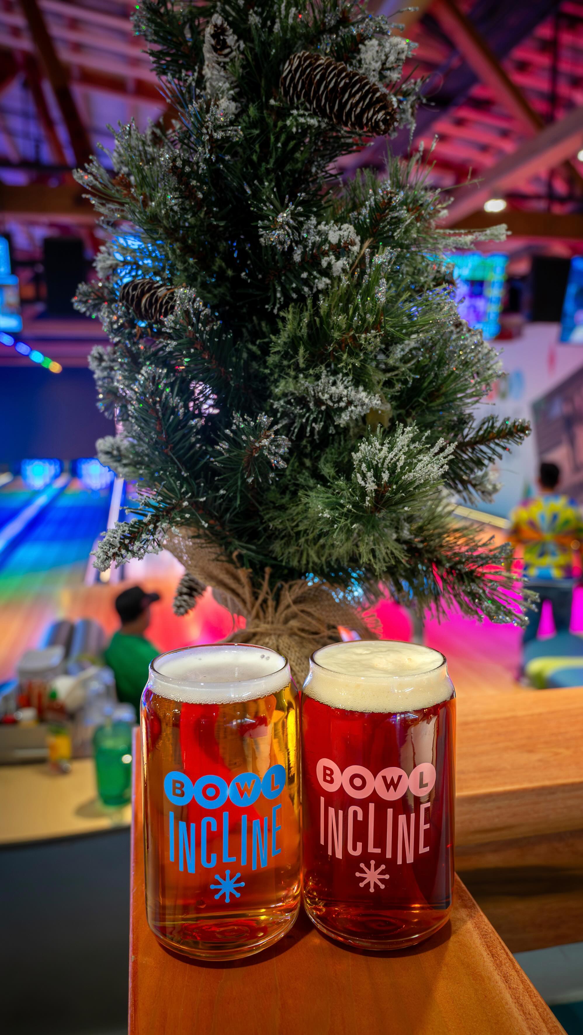 Elevated lanes deserve elevated pours🍻
Now serving three Russian River drafts—crafted to pair perfectly with your night out🍺
Our current offerings are
PLINY THE ELDER🧙♂️
VELVET GLOW🎆
HAPPY HOPS IPA😋
@russianriverbrewingofficial