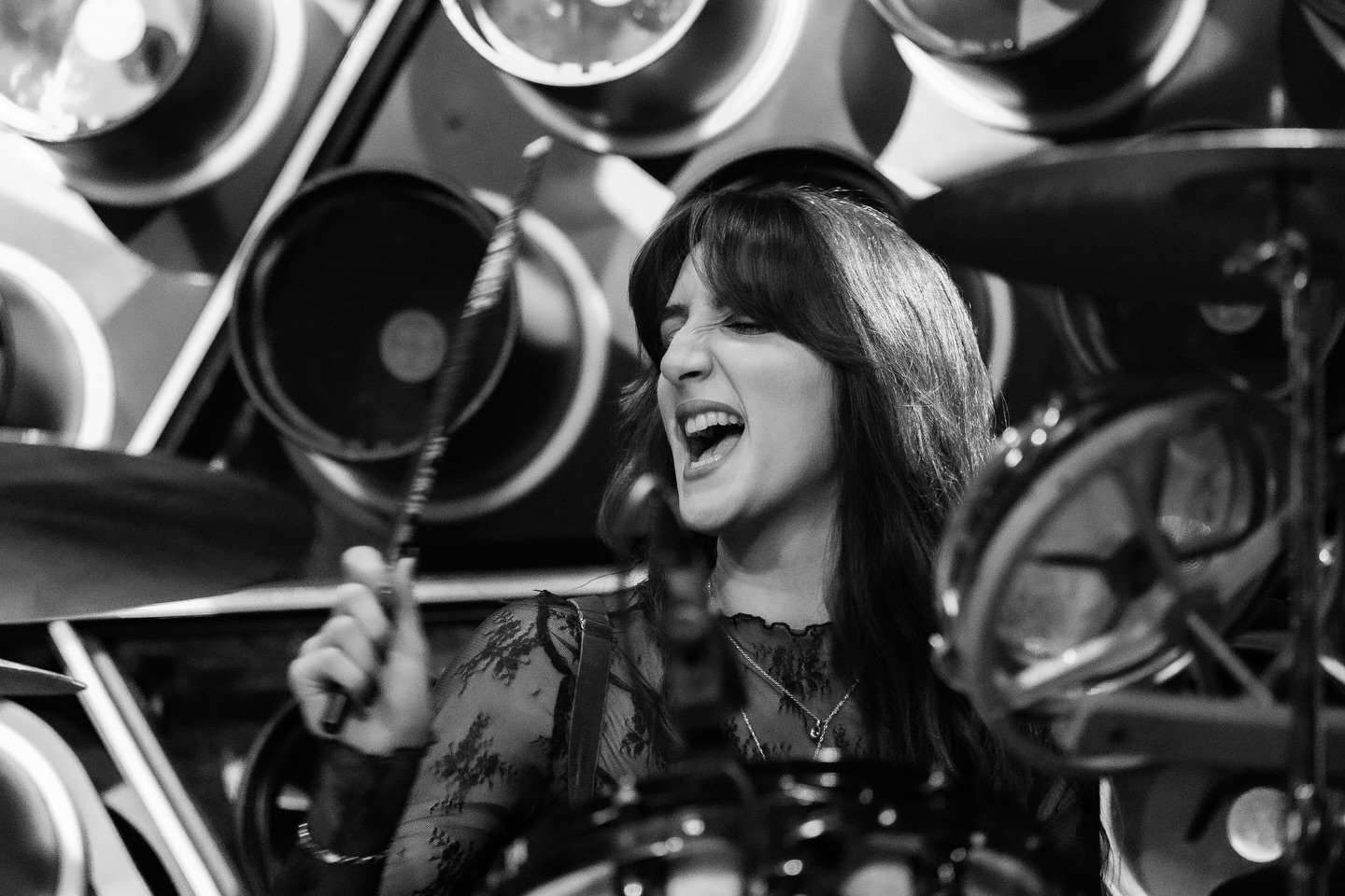 ꧁𝐅𝐨𝐠-𝐛𝐨𝐮𝐧𝐝 𝐜𝐡𝐢𝐥𝐝, 𝐨𝐧𝐞 𝐰𝐢𝐭𝐡 𝐭𝐡𝐞 𝐰𝐚𝐭𝐞𝐫꧂ ⭒˚.⋆ᴛʜᴇ ᴀsʙᴜʀʏ ʟᴀɴᴇs 𝟷𝟷/𝟸𝟾/𝟸𝟶𝟸𝟻.⋆˚⭒
📸: Big shout out to @dougphillipsphoto for his stellar work in capturing the moment 🌠
Doug is one of the best and most versatile photographers around. Thank you Doug !!!
𖤓
𖤓
𖤓
𖤓
#livemusic #localshow #girlband #rocknroll #concertphotographers #asburyparknj #undergroundartist #upandcomingartist