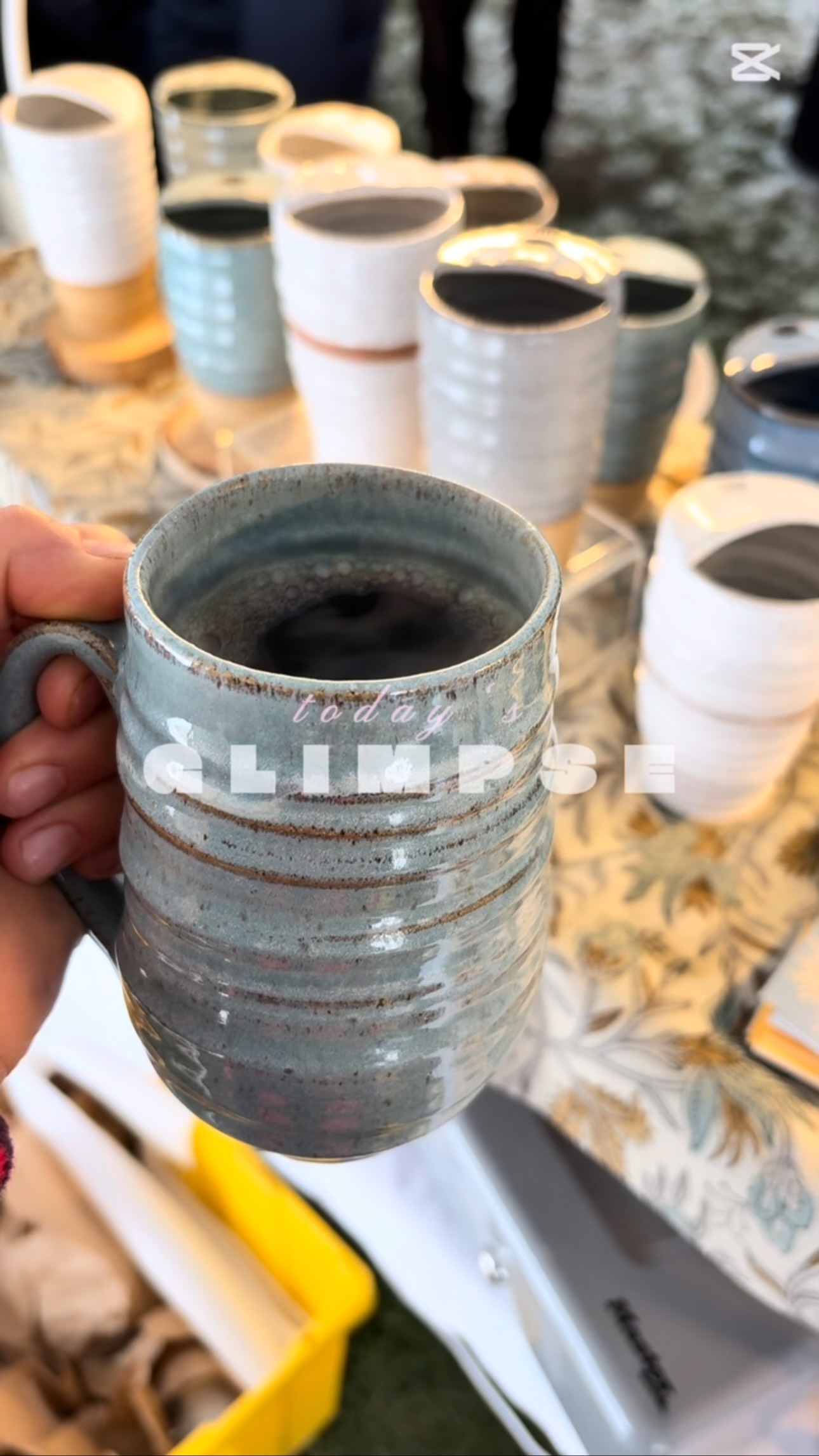 Heading to an outdoor market today! Layering up and ready for the craft show in a snowstorm ( in a heated tent)with alpacas and Santa and all the fixings at the amazing and beautiful Wander Resort in Wellington, PEC 💛
#craftmarket #pottery #artistlife