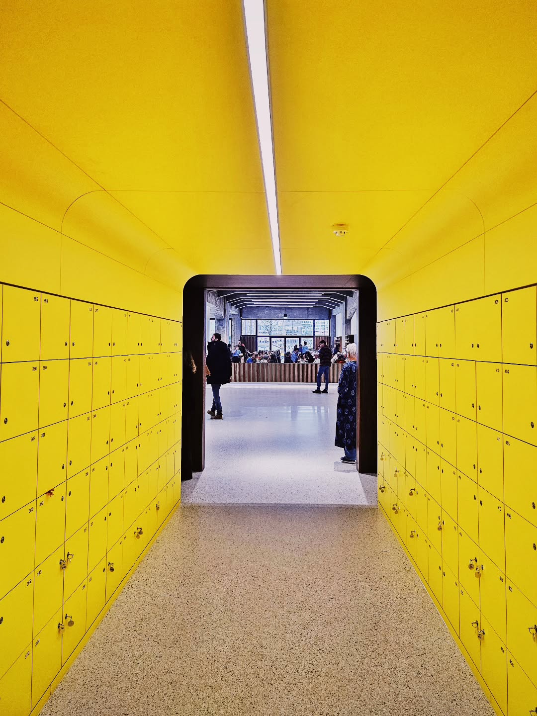 We need a pop of colour in this dull #winter weather 🌟
Happy Monday!