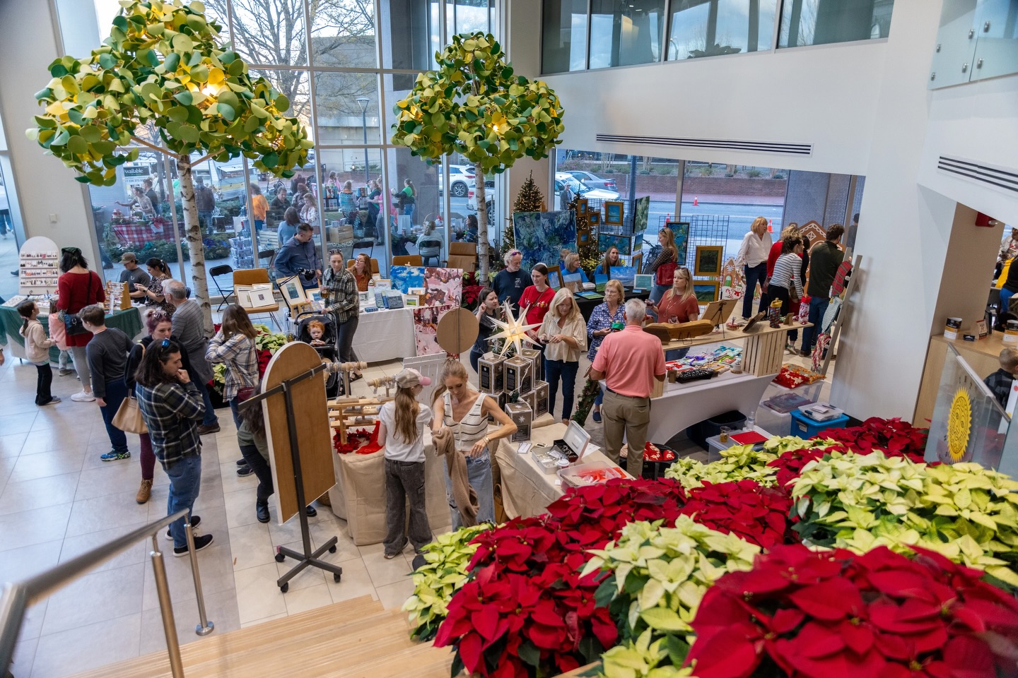 What a night to remember ✨
Our first-ever Holiday Market and tree lighting on November 22nd exceeded every expectation. The turnout, the energy, and the community support made it truly special—and we’re so grateful to everyone who came out to celebrate with us.
We’re already dreaming bigger for next year: more vendors, an expanded schedule, and even more ways to gather and celebrate together at 500 W 5th.
Want to stay connected and get involved year-round? Visit our events page to see what’s coming up and how you can be part of what’s next: https://www.500w5th.com/events 🎄