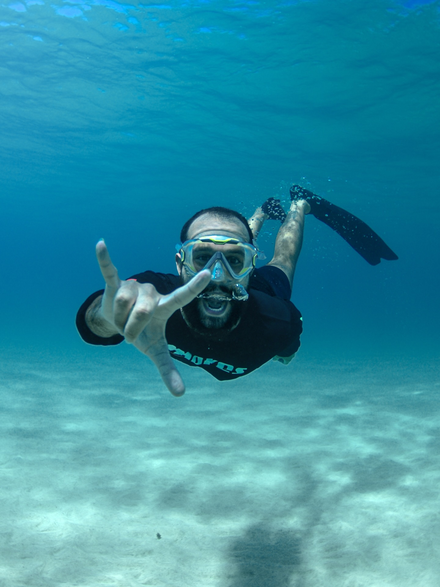 Freedive com @maresbrasil nesse azuuuul de Noronha.
📸 @ispinheiro