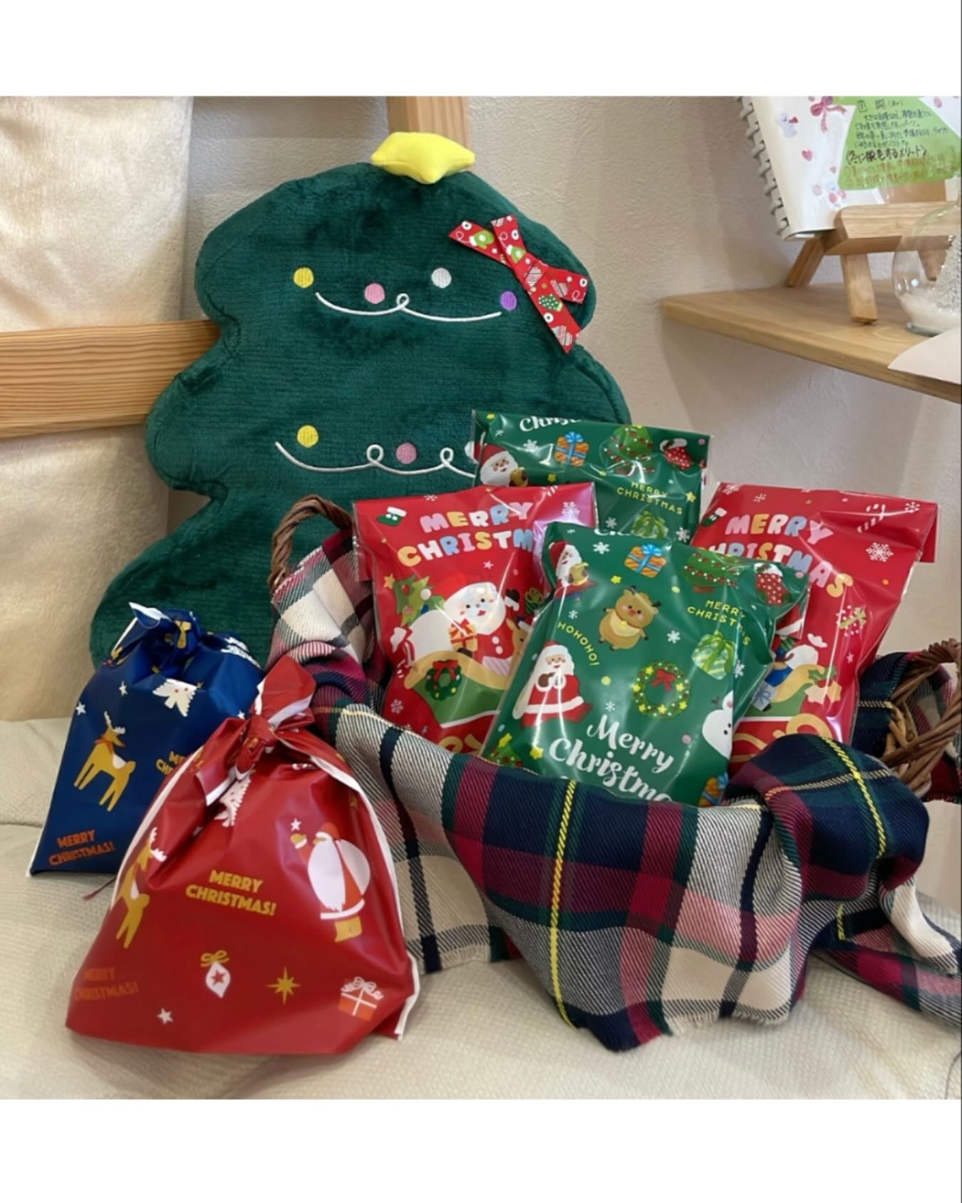 ♡
🎅🎄 Christmas Present 🎄🎅
12/20〜12/25の期間中、
1,900円以上のメニューでご来店いただいたお客様に
ささやかなクリスマスプレゼントをご用意しております🎁✨
大人になるとクリスマスプレゼント🎁をもらう機会って中々ないですよね、、🥺
お子様はもちろん!大人の方にもクリスマス気分を楽しんで頂けたら嬉しいです☺️⭐️
いつものお手入れのついでに、
少し早めのクリスマス気分をお楽しみください☺️🎄
【 数量限定 】となりますので、お早めのご予約がおすすめです♡
- - - - - - - - - - - 𖤘 - - - - - - - - - - -
◇あなたの街の脱毛サロン 南茨木店
◇営業時間
10:00~19:00
◇アクセス
大阪府茨木市東奈良3丁目16-36-1階
#あなたの街の脱毛サロン #あな街 #大阪府 #茨木市 #南茨木