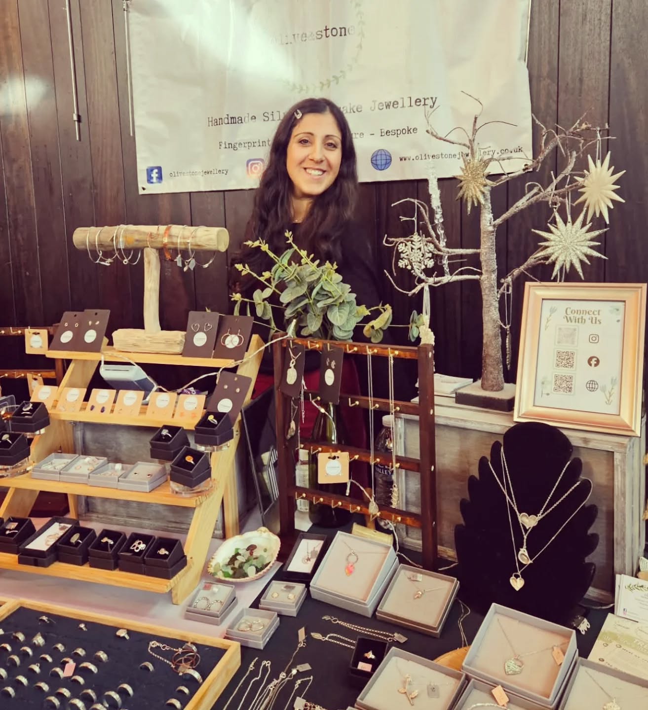 💚 🩶 T H A N K Y O U 🩶💚
From the bottom of my heart, thank you. 2025 market season has finished for me, and just like with anything, it's been a journey and a learning curve, but above all, a lot of fun! It means the world that something I've handcrafted with intention and love, will be adored by the customer or gifted to someone special, and what a joy to meet so many wonderful people in person!
Each year I reflect on how small businesses are changing to adapt to the ever-changing spending patterns of customers, but what remains is the incredible support I've felt for my jewellery designs, and being asked to make some very unique and meaningful pieces for milestone birthdays and events.
I'm excited to plan ahead for 2026 and the in-person events I'll be booking in, but for now it's time to complete the remaining orders and commissions, and to immerse myself in all the Christmas magic with my young family!🎄❤️
#thankyou #gratitude #handmadejewellery #silversmithing #smallbusiness