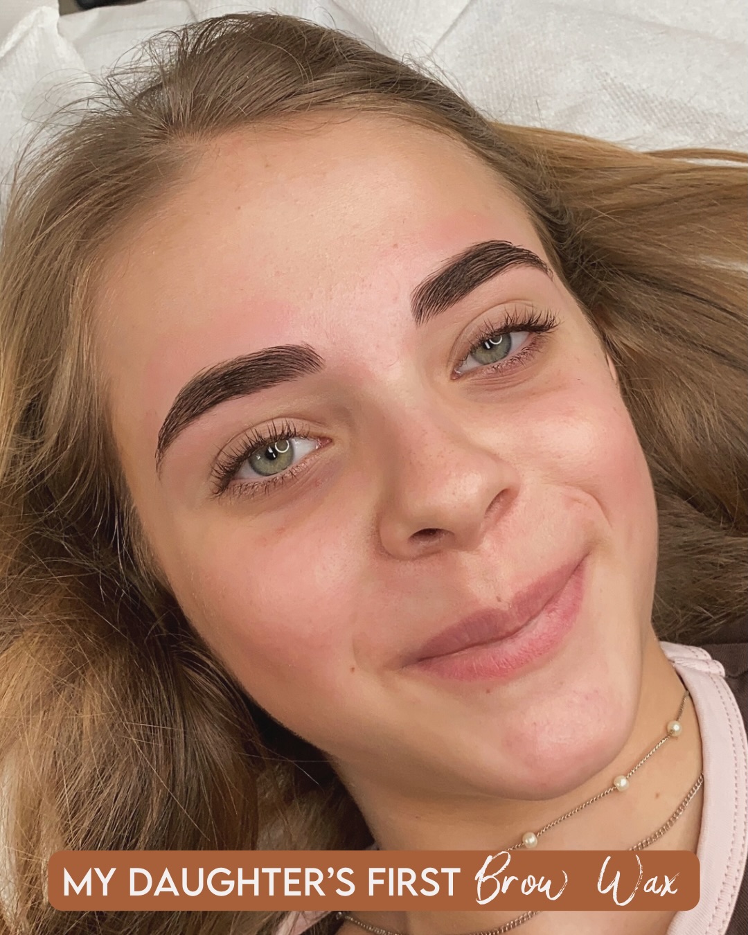 🥹 a lash and brow tech milestone moment
My daughter had her very first proper brow wax today 🤍
As a brow artist and a mum, this one felt BIG 🥹
This was the first time the full follicle had ever been removed
And this is important 👇
When brows have never been waxed before
The follicle is intact
The hair is stronger at the root
Which means the first wax can feel more intense
This is where prep and aftercare matter just as much as technique ✨
❄️ skin prep
I used @zolacosmetics.uk freeze brow tonic to cleanse the area and help reduce discomfort
Good prep can genuinely change the client experience
🛡️ pre wax protection
@saintandserenity second skin was applied before waxing
This supports the skin barrier and helps limit redness and irritation
✨ post wax finishing
@saintandserenity skin blur was used to soothe, hydrate, and visually soften redness
💡 managing comfort, skin response, and recovery
Is part of professional brow work
Not just hair removal ❌
Especially for first time waxing clients 🤍
And yes… she walked away very happy with her brows 💖
💭 first brow waxes are always a moment
💭 save this if you wax brows or are learning to
#browwaxing #browartisteducation #browtechuk #browtraining #broweducator #studentbrowartist #professionalbrows #browwaxingtips #skinprep #postwaxcare #beautyeducation #lashandbrowartist #kingsteignton #newtonabbot #devonbeauty #ukbrowartist