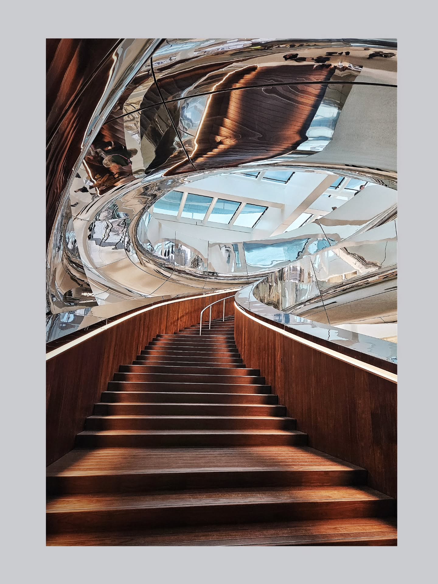 The magnificent #staircase at @fenix ✨️
#Architecture #Rotterdam #Museum #Netherlands