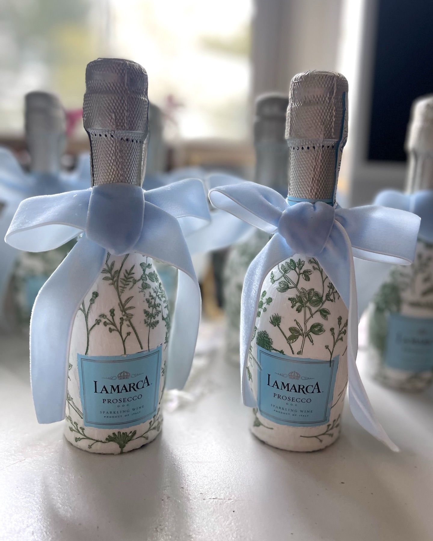 Small details, big celebration energy 🍾
These mini prosecco favors started as a DIY and quickly became one of my most asked-about celebration details. Designed to feel soft, thoughtful, and on-theme.
I shared the full process + supplies on The Wedding Edit on macaylakat.com for anyone who loves to DIY. If you’d rather have this done for you, custom celebration details are always available ✨
Save this for future celebration inspo 🤍
#CelebrationBranding #EventStylingDetails #BridalShowerIdeas #CustomEventDesign #MacaylaKatDesignStudio