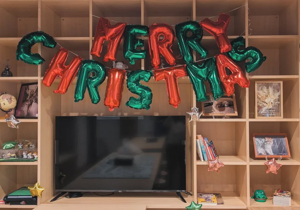 ✨ Christmas Eve is just one week away, and we are getting into the holiday spirit here at Hostel Osaka 🎄
The air is getting colder outside, and winter is truly settling in ❄️
Inside our hostel, it is warm, cozy, and ready to welcome you home!
We can not wait to welcome our guests and share a comfortable, festive stay with you this Christmas season 🤍
======================
Where elegance meets adventure, and every stay feels like home.
📩 contact
contact.hostel-osaka@meishin-group.co.jp
☎ 06-4301-5466
======================
#holidayvibes #クリスマス #Christmas #Xmas #ホステル #ホステル暮らし #ホステル巡り #hostel #hostellife #travel #travelawesome #トラベル #大阪旅行 #japan #osaka #오사카온천 #osakajapan #大阪観光 #日本 #온천여행 #トラベルスタイル #トラベルグラマー #バックパッカー #backpacking #budgettravel
#solotravel #backpackerlife #南森町 #梅田