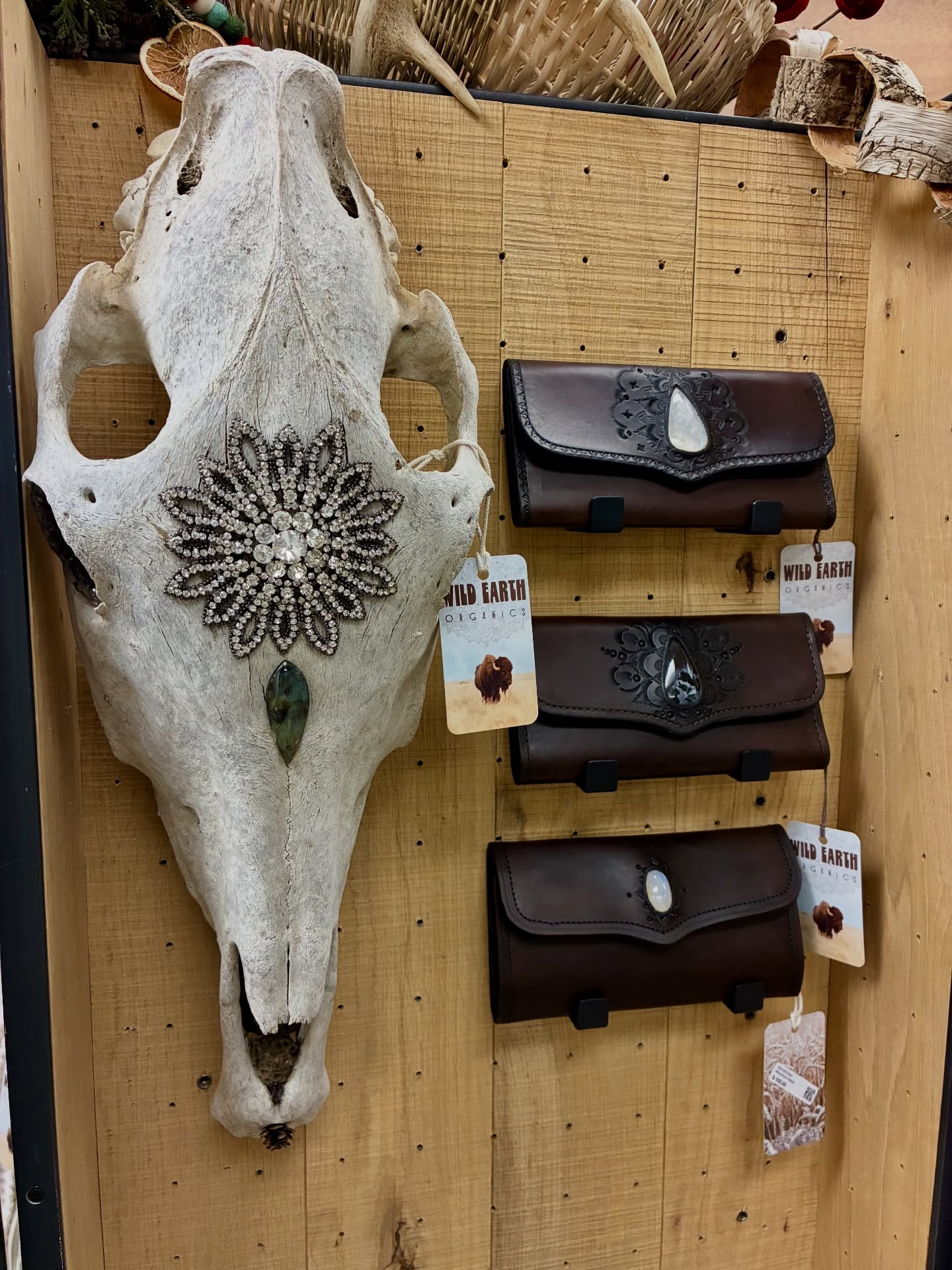 Wild Earth Organics has restocked and her space is full of absolute beauties. Bags, jewelry, clothing—every piece radiates that grounded, boho-earthy vibe we all love. Katie handcrafts each item with incredible care and detail, making every piece completely unique. When you take something home from her collection, you’re taking home something truly special.
If you’re searching for something meaningful this Christmas—a gift that feels personal, intentional, and full of heart—this is it. These are the kinds of pieces you don’t just give… you gift with purpose. Something special for someone you love (or yourself), made slowly, thoughtfully, and meant to be treasured long after the holidays.
#shopsmall #shoplocal #shopspokane #spokanevalley