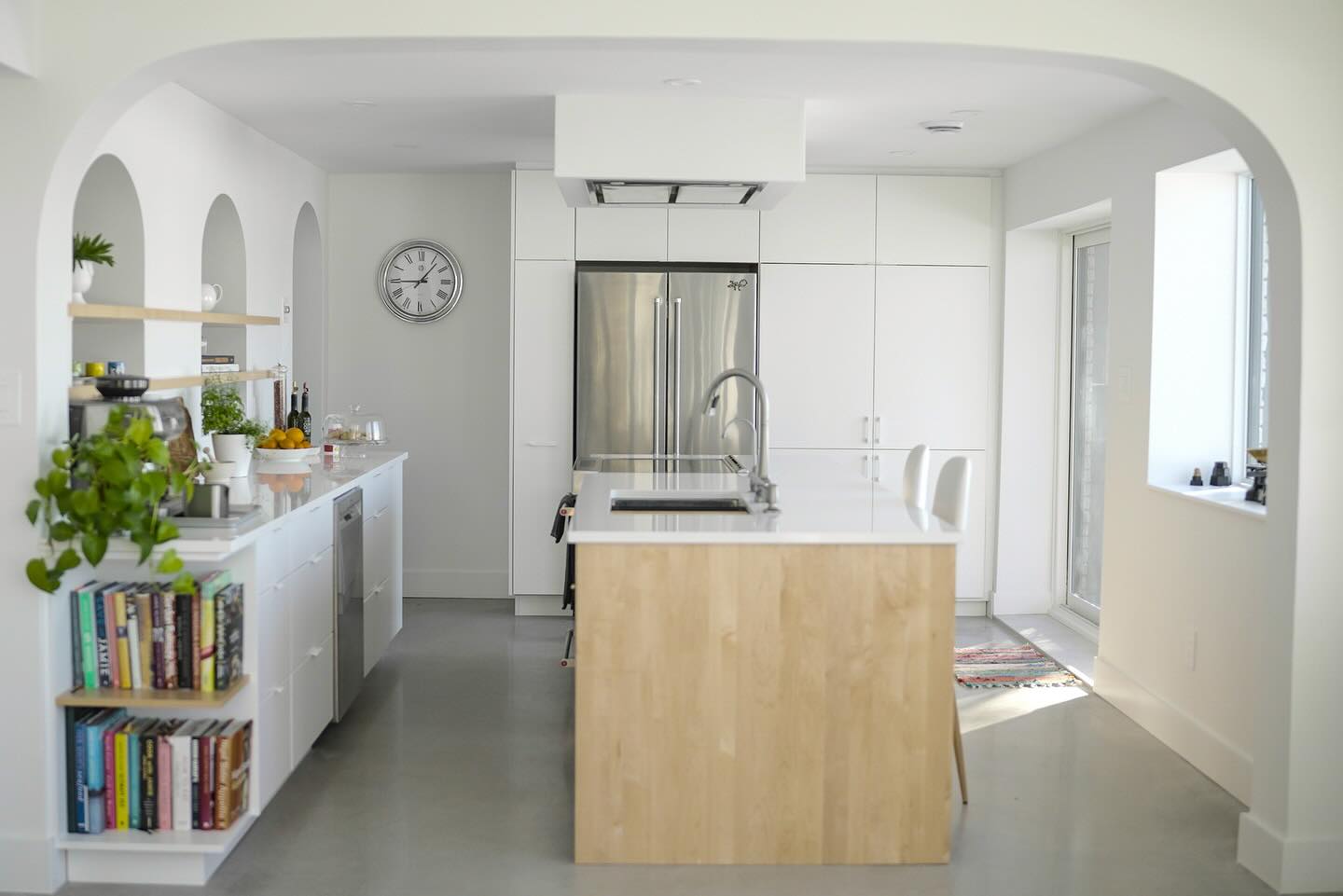 A look back at some of the stunning kitchens we’ve designed over the years, made possible with @dtkitchenskingston. Swipe to the end for a look at a brand-new kitchen coming together in the new year.
#KitchenDesign #CustomKitchens #KitchenInspo #ModernKitchen #TimelessDesign #InteriorDesign #HomeDesign #LuxuryInteriors #KingstonOntario #YGK #KitchenDesign #CustomKitchens #KitchenRenovation #InteriorDesign #HomeDesign #fabricae