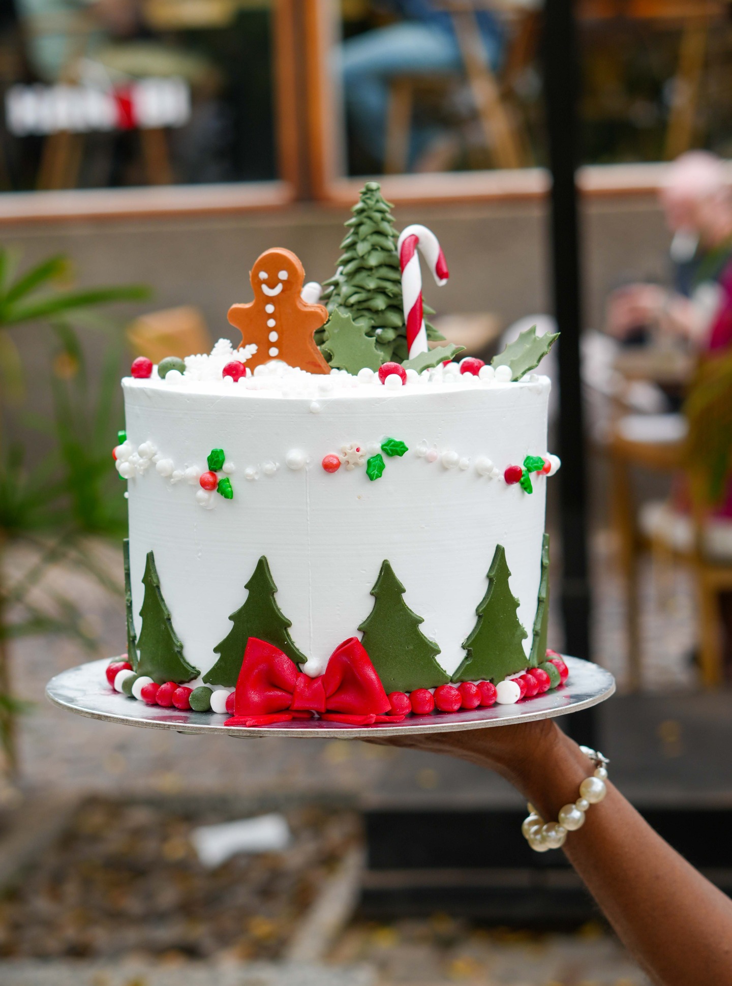✨Proof that the festive season tastes as good as it looks. 🎄
#christmascakes #pastries #foodie