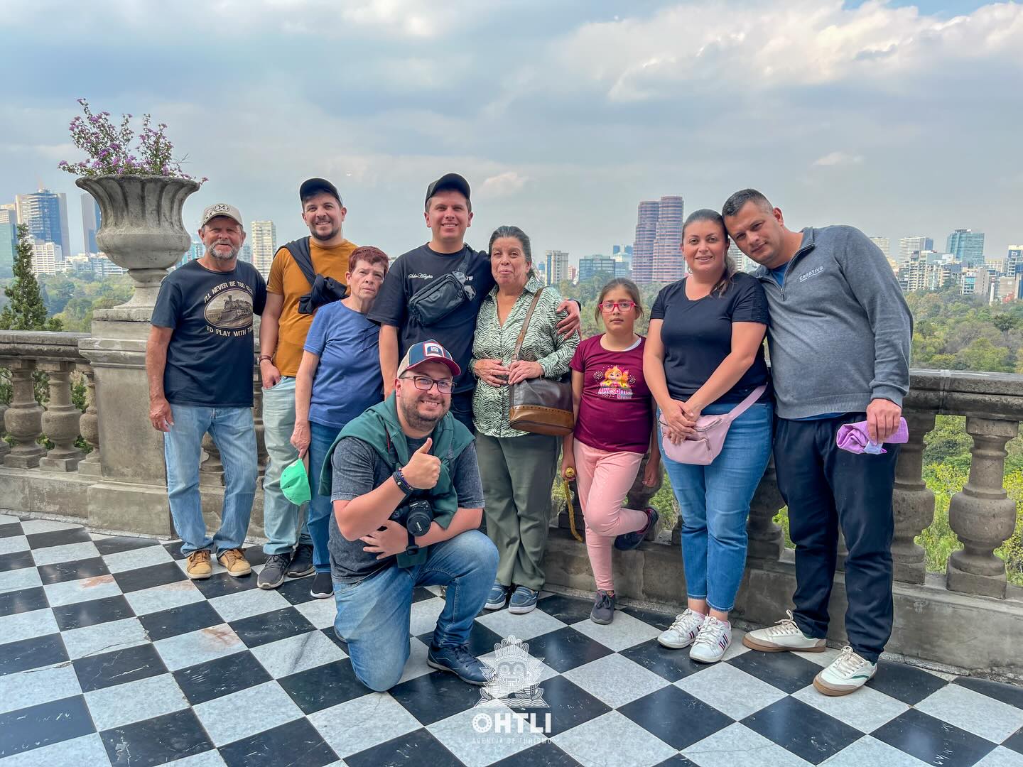 Agradecidos por su atención y ganas de conocer el Museo Nacional de Historia - Castillo de Chapultepec en la Ciudad de México, nos vemos pronto Costa Rica 🇨🇷🙏🏼♥️
#guiasdeturistasmexico #mexico #cdmx #guiadeturismo #guiadeturistas #citytours #castillodechapultepec #touristguide #visitmexico #mexicocity #citytours #costarica #walkingtour #toursmuseos #touristguide