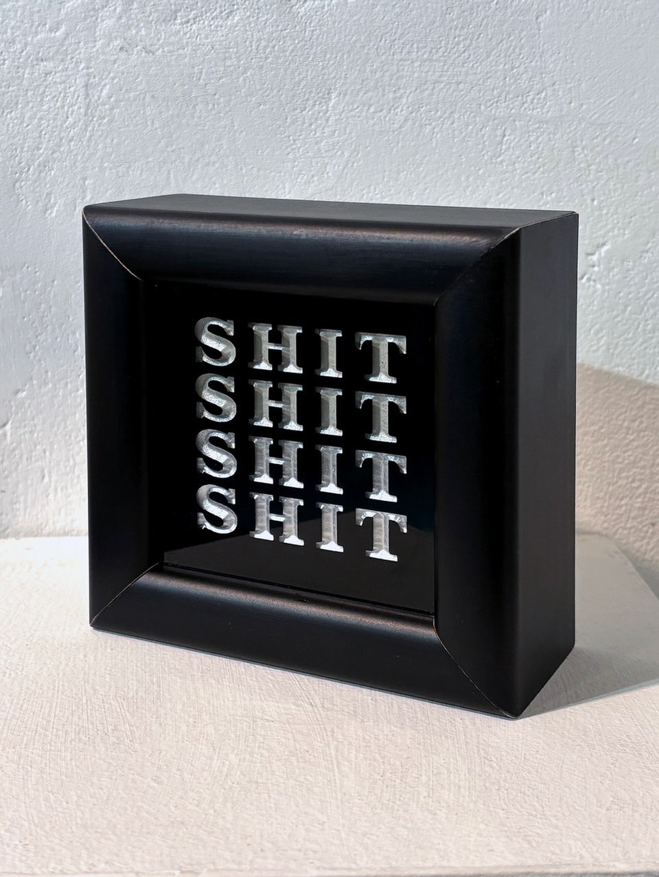 Shit, shit, shit.., GID Skull, Smiley and others by Ryan Callanan.
-
New signed Mini Poptorian pieces in stock.
Other sizes available.
@ryca_artist @whistleblowergallery #poptorian #art