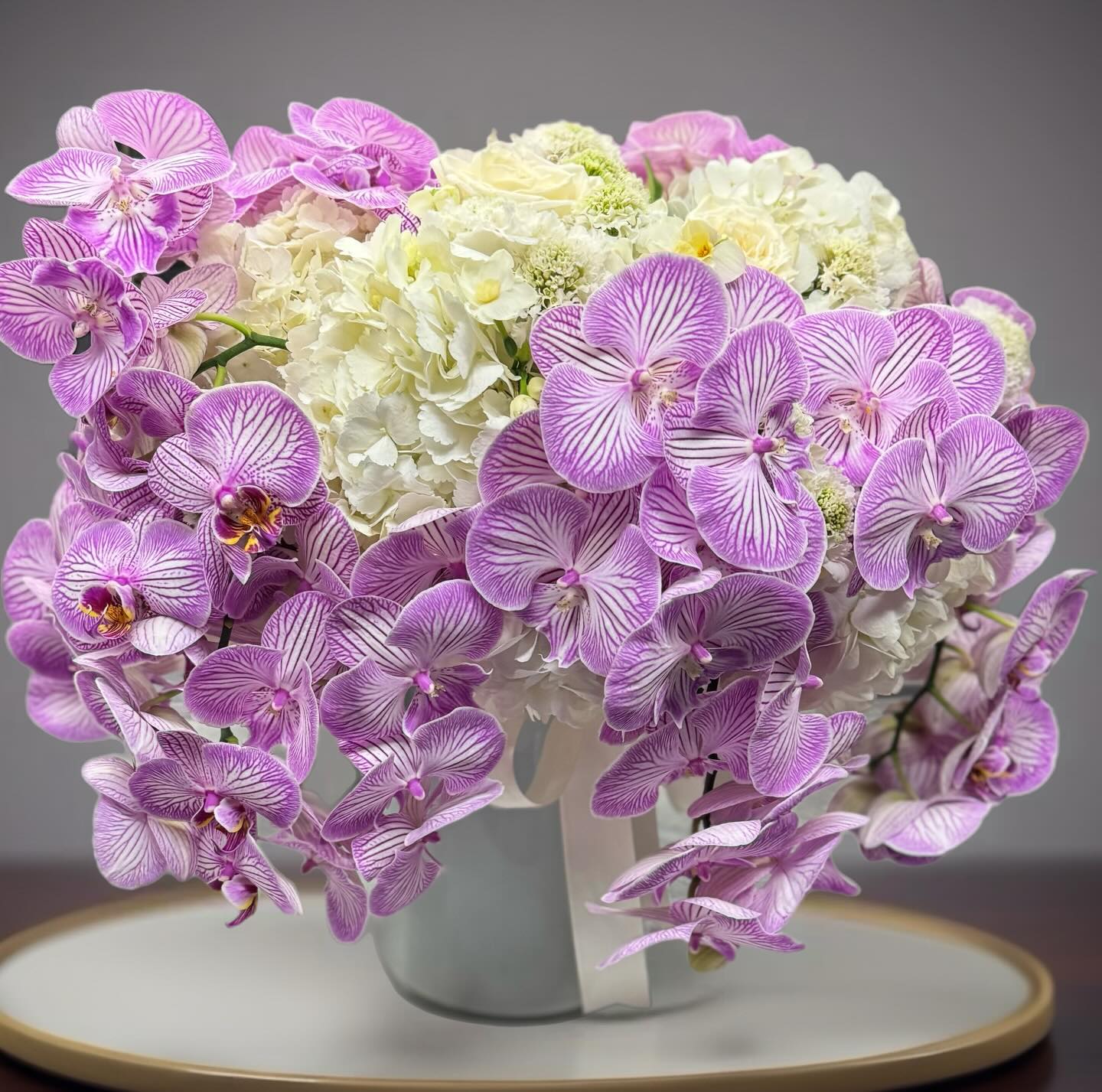 Classic is always in style.
#ForeverClassic #ElegantMoments #LuxuryAesthetic #OrnamentoDesign #luxury #luxuryflowers #luxuryflorist