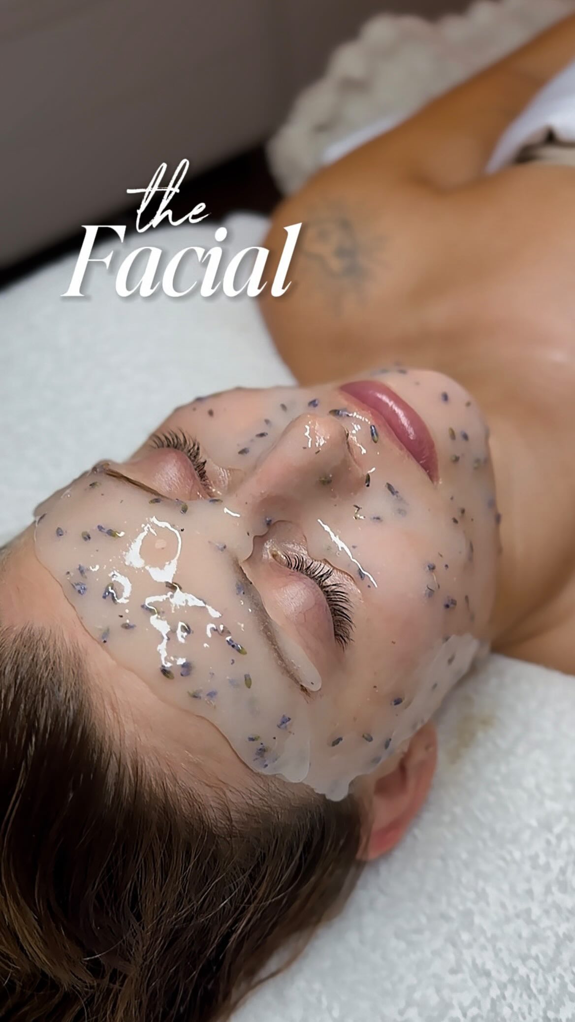 Give yourself the glow you deserve this Christmas🎄✨The perfect year-end treat for your skin and mind.
Book your self-care escape 🔜
🔗www.ricozybeauty.com!
Contact 📩 info@ricozybeauty.com
Location📍300 E Colorado Blvd, Unit 241, Studio 409, Pasadena CA 91101 (Located inside Salon Republic Pasadena at The Paseo) @salonrepublic
#facial #holisticfacial #skincare #skingoal #guasha hydrafacial glassskin oxygenfacial lymphaticdrainage scalpmassage esthetician jellymask pasadena RicozyBeauty japanese treatyourself フェイシャル パサデナ ロサンゼルス カリフォルニア アメリカ