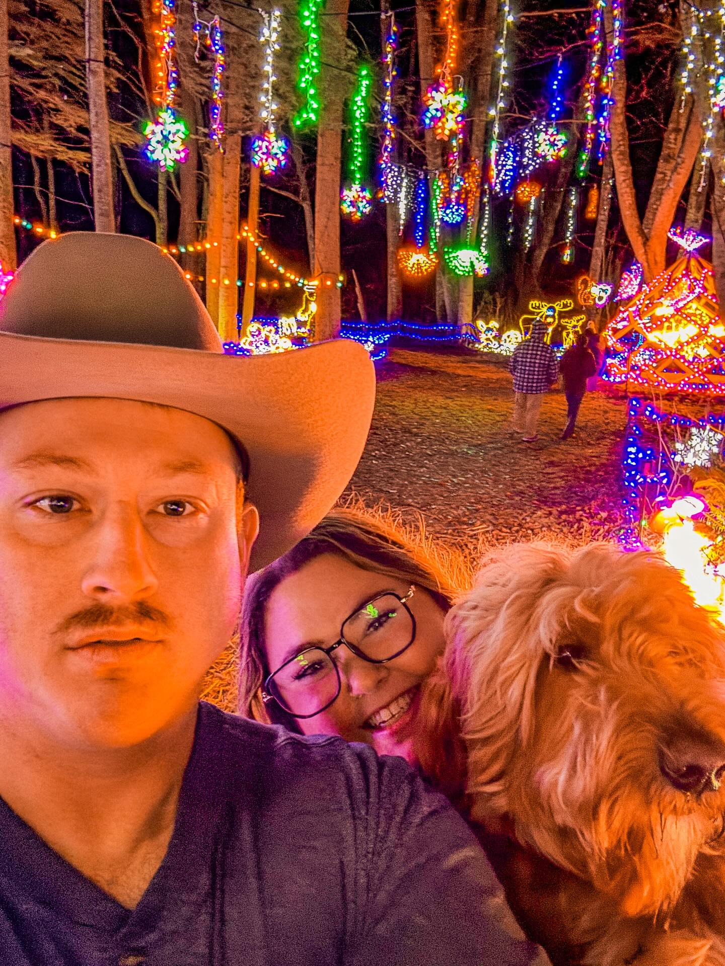 Officially on vacay and even though we are having a little staycation this time we are loving the time together šš
Briar Rose is so photogenic but also in her teenager phase and gives me dirty looks when I ask her to pose š she will still listen but give me so much attitude š¤¦š½āāļøš