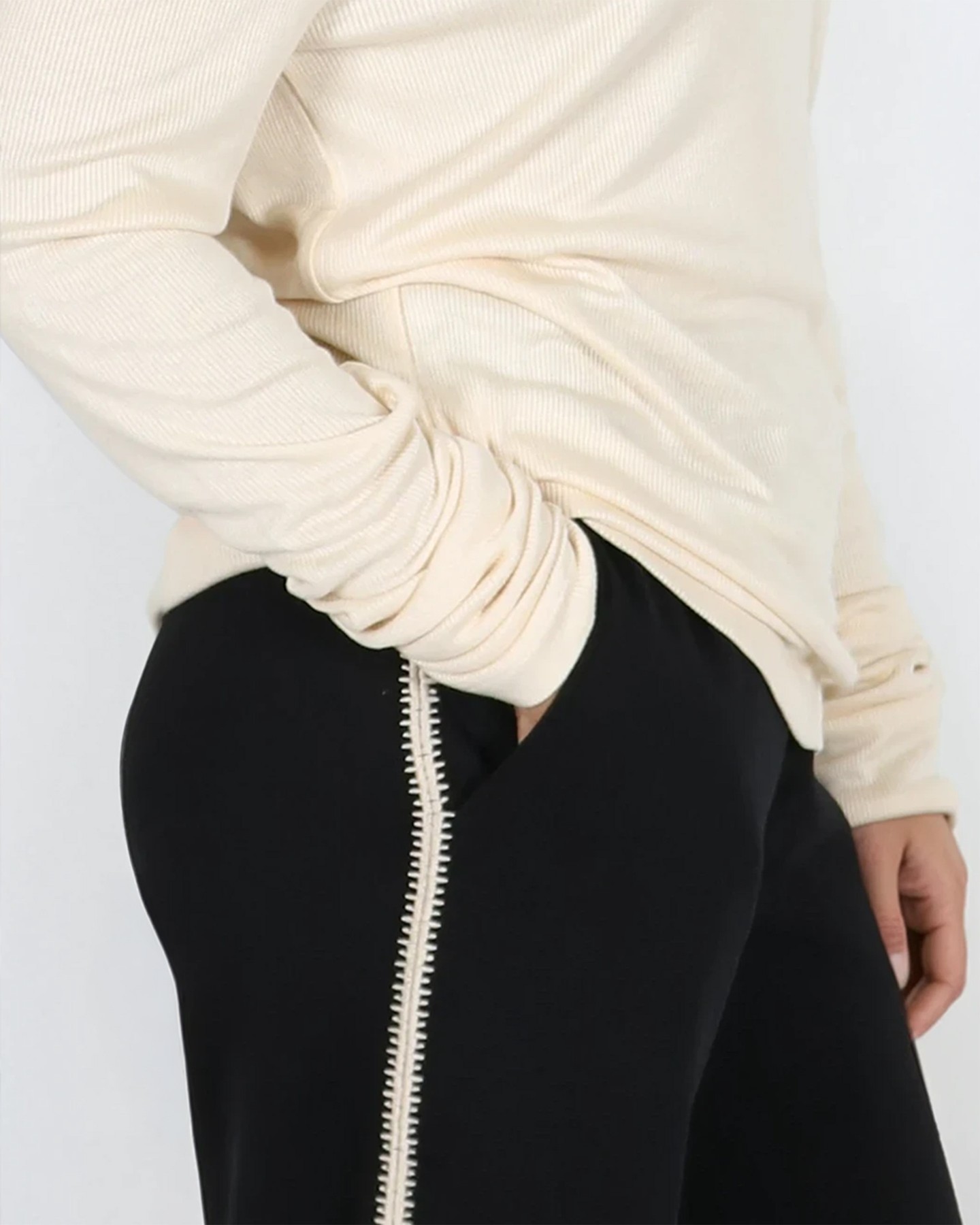 
Details Matter!
Elevating everyday essentials with intentional detailing because even the simplest pieces deserve to stand out. From off the rack to on the move, it’s all in the finish.
#CompassTex #compasstexproduction #EthicalFashion #TextileInnovation #SmartManufacturing #QualityInEveryThread #ModernTextileProduction #EfficientProcesses #TextileTechnology #PrecisionTextiles #MadeWithCare #BehindTheSeams #FabricEngineering #workspace #fashion #brhindthescenes