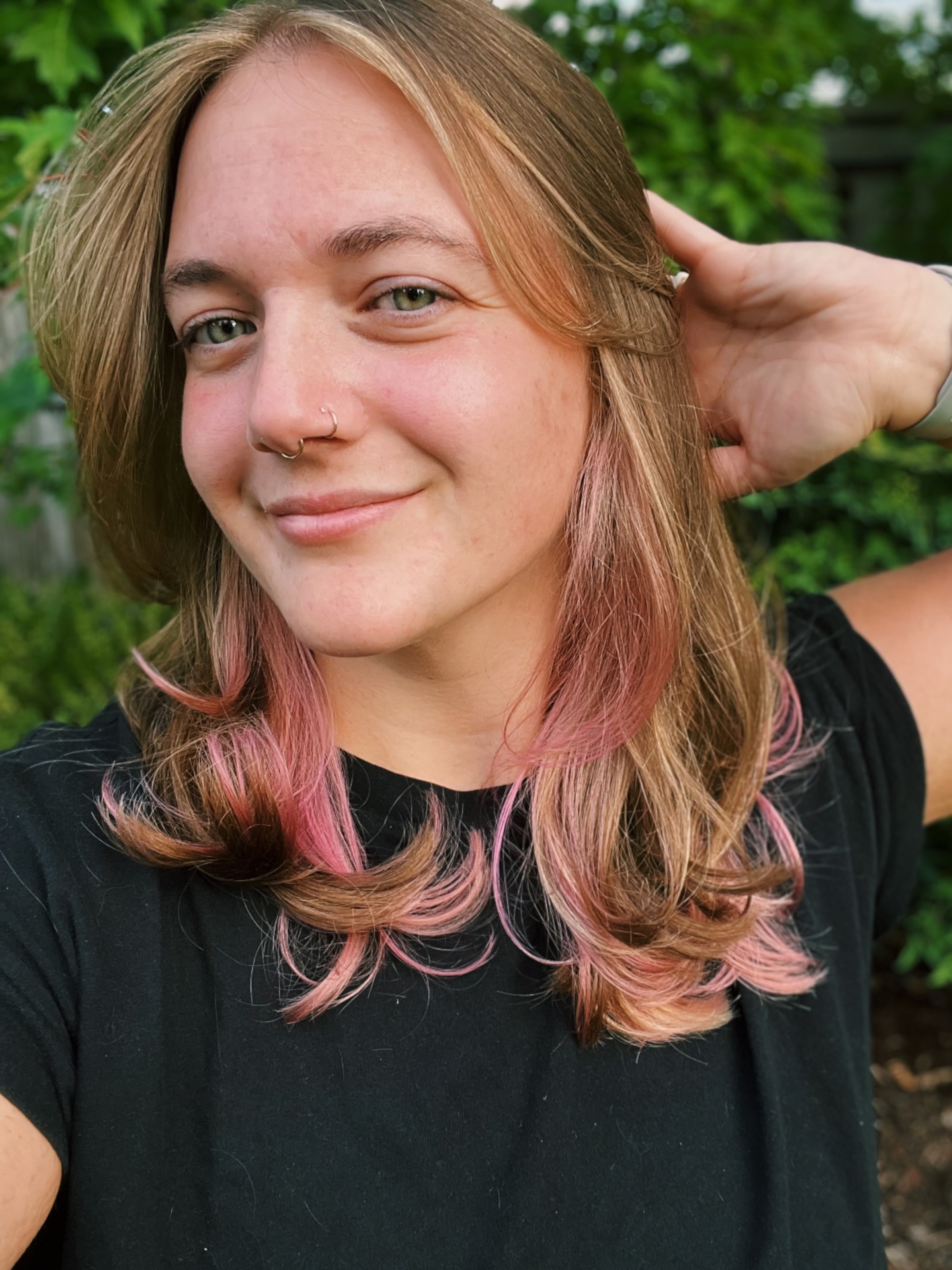 ✨Karla✨ her adorable haircut and ✨Pops✨ of pink 🩷