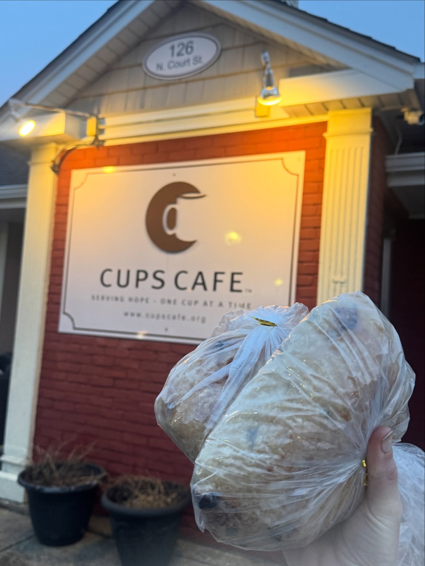 Hey, Medina! Our friends over @thegrindmedina dropped off some loaves to the little free food pantries around town for us 🫶🏻 go snag them while they’re still fresh! @simplytorirae