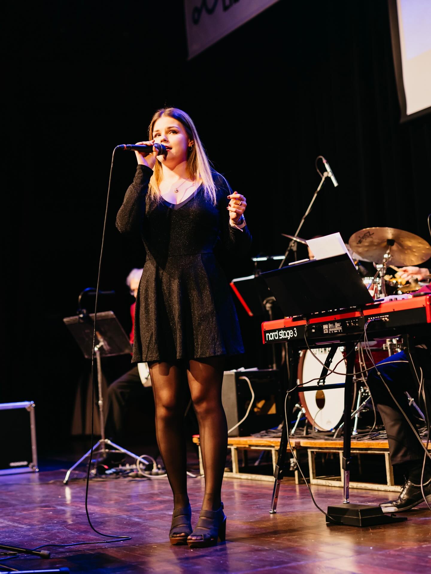 💃🏼🪩První ples sezóny je za námi a my už se nemůžeme dočkat dalších skvělých večerů s vámi!
Děkujeme @younmehub za každoročně krásné fotky 🫶🏼✨